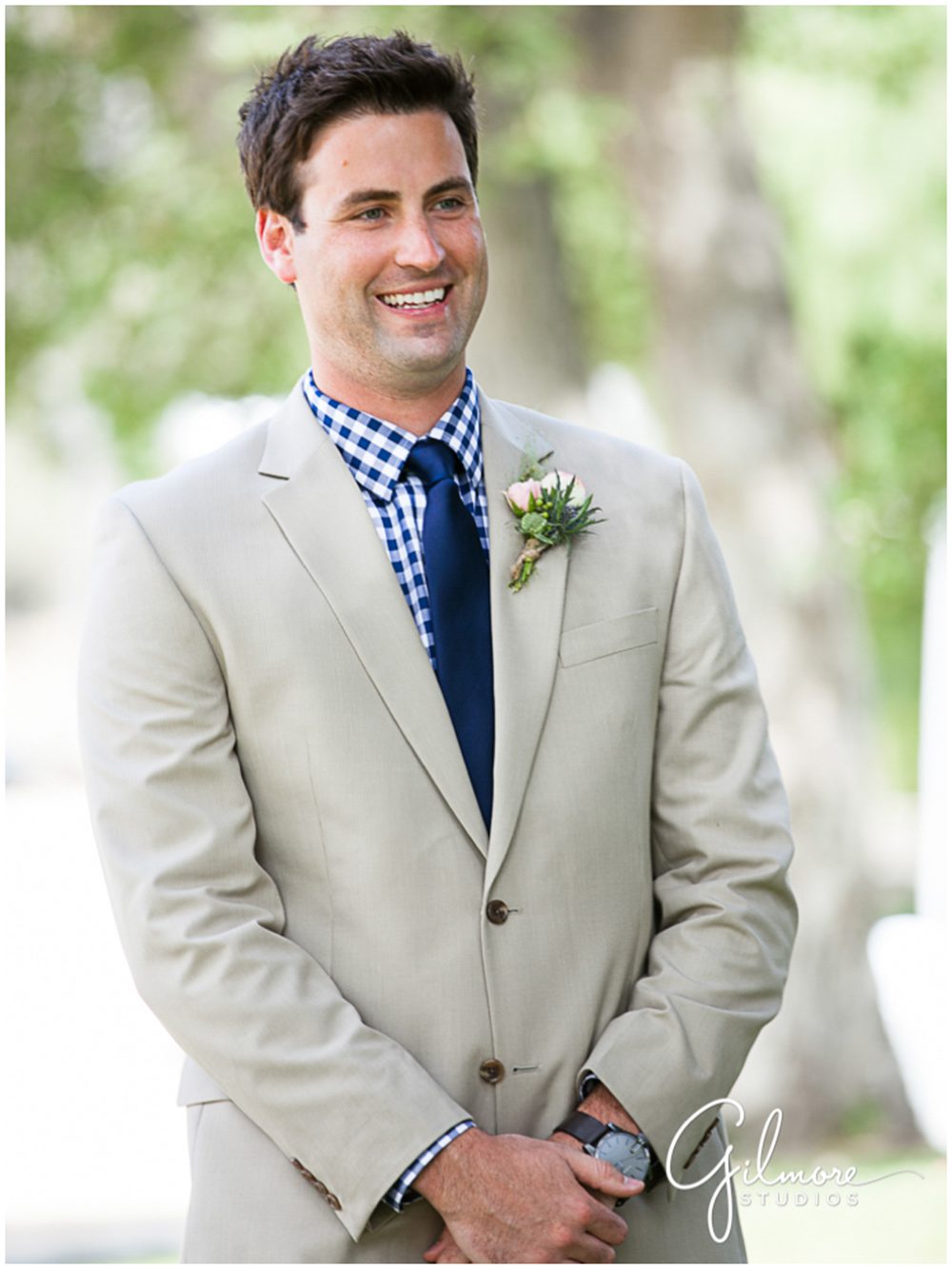 groom, tan suit, plaid shirt, country wedding, first look