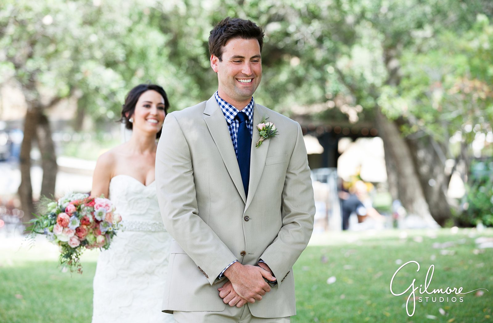 wedding day, bride and groom's 1st look photography