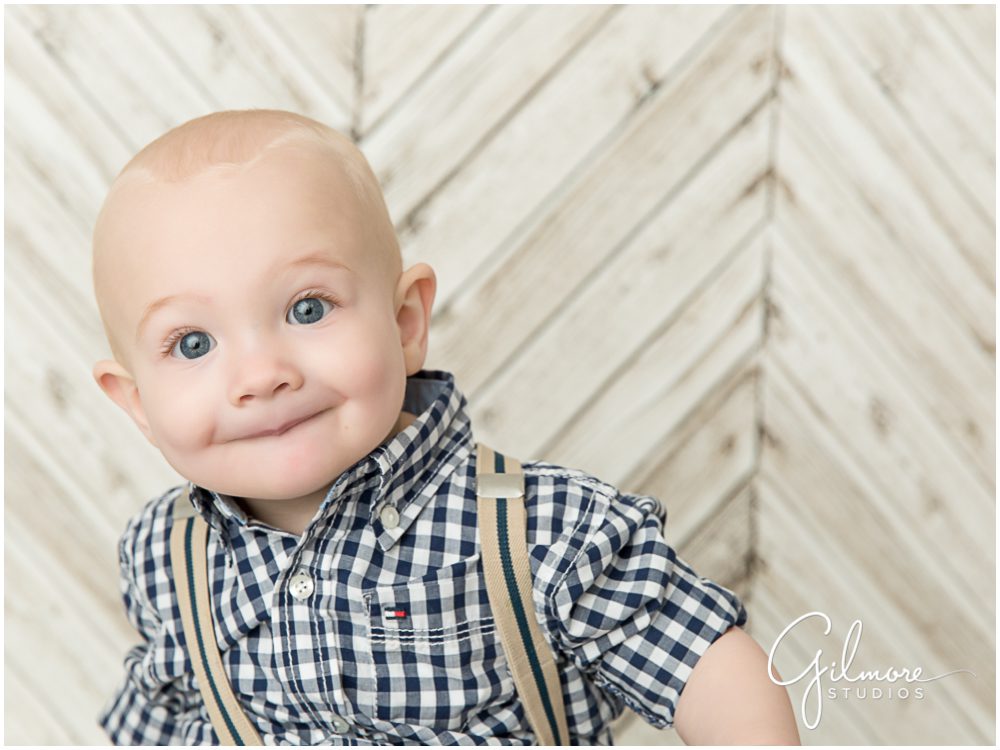 Pepperlu photography backdrop, rustic, wooden, one year old