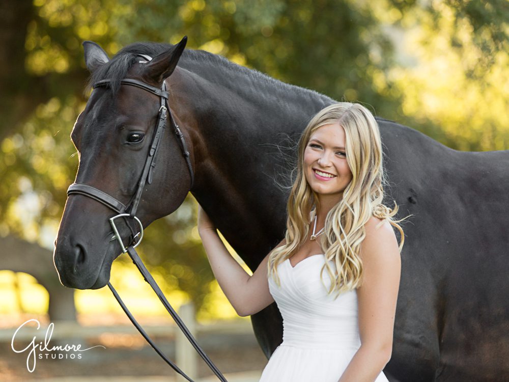 girl and horse portrait photographer