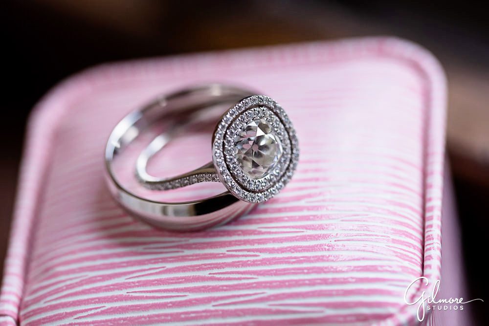 gorgeous diamond wedding ring and band