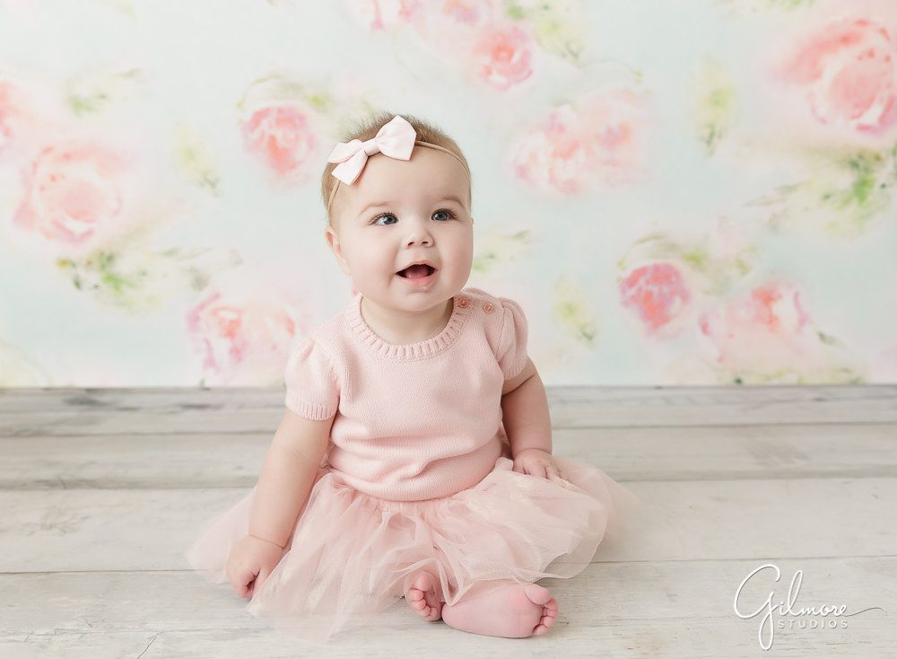 floral wall, 6 month old girl, flowers, bow, headband