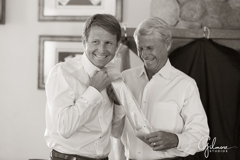 groom and his dad getting ready for the wedding
