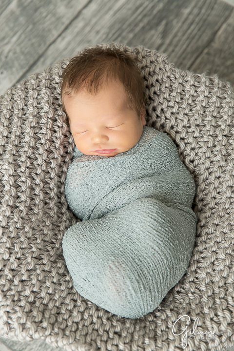 blue wrap, grey knitted blanket, orange county newborn photography
