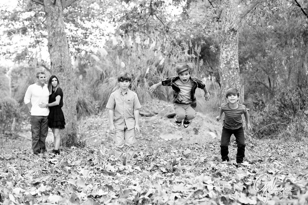lifestyle family portrait photography black and white