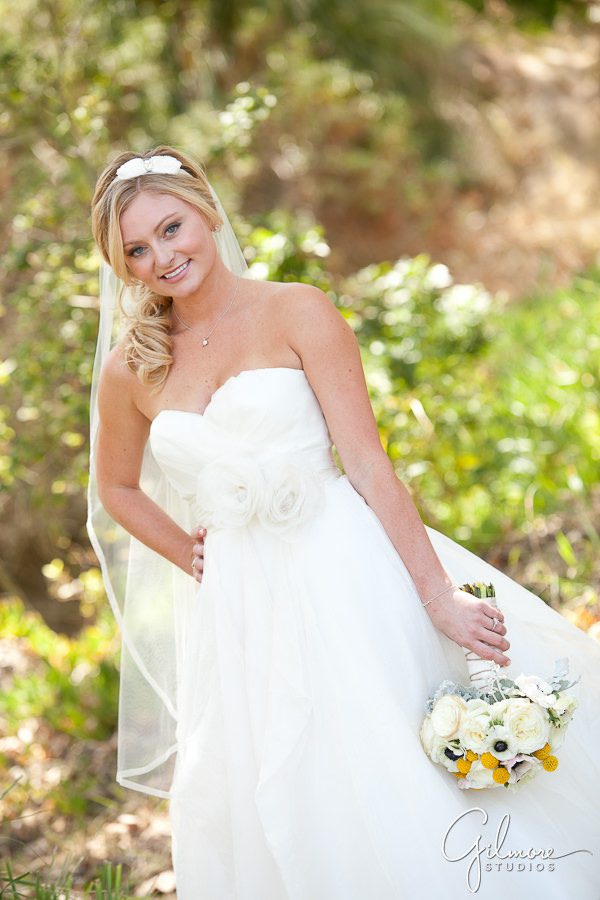 beautiful bride, formal bridal photo