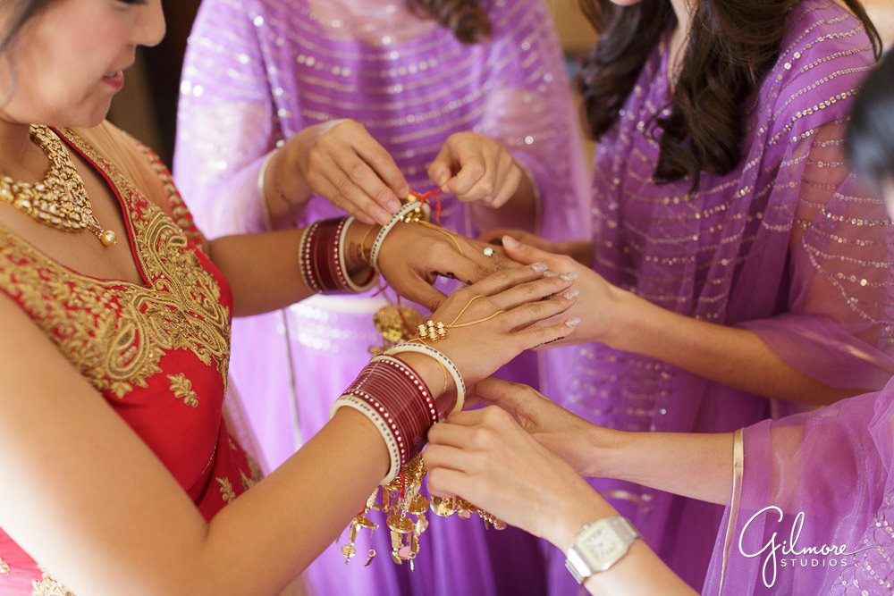 traditonal hindu wedding jewelry, bracelets, gold, henna, mehndi, hands