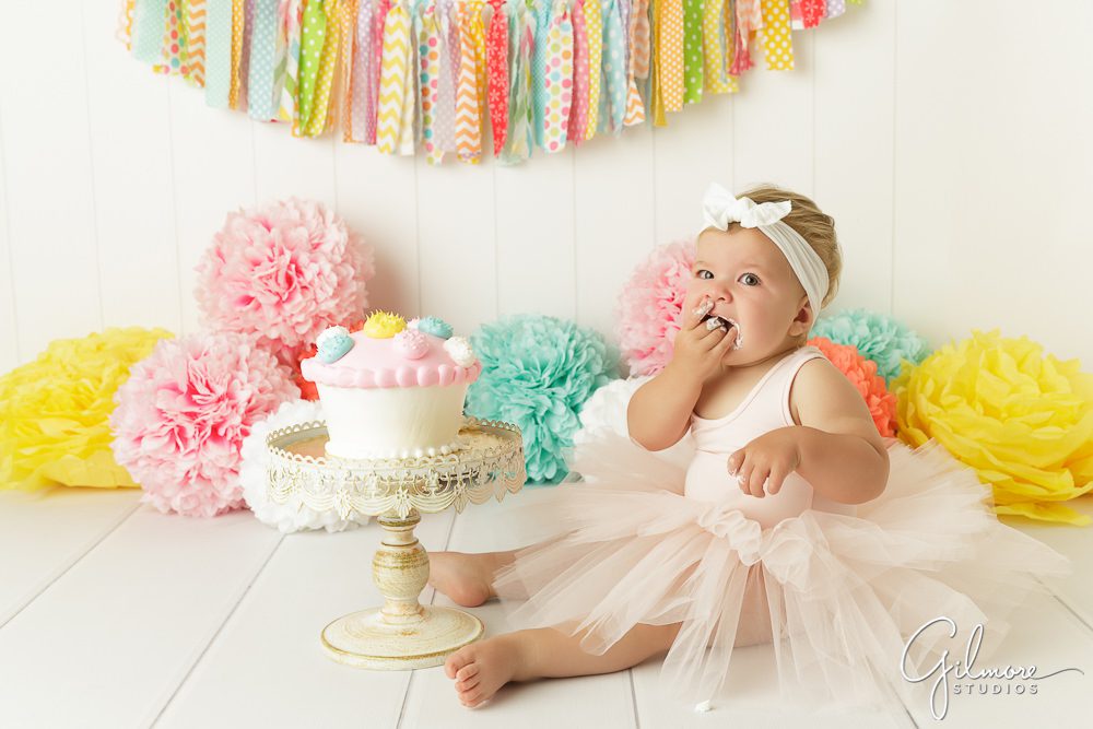cake smash baby set, props, and background