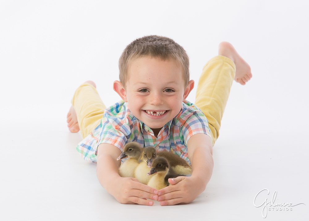 Orange County Mini Sessions, portrait session with ducklings