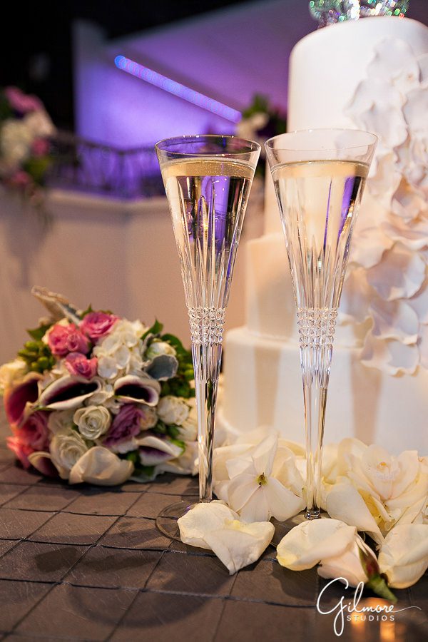 wedding cake, bouquet, Turnip Rose Celebrations, Orange County
