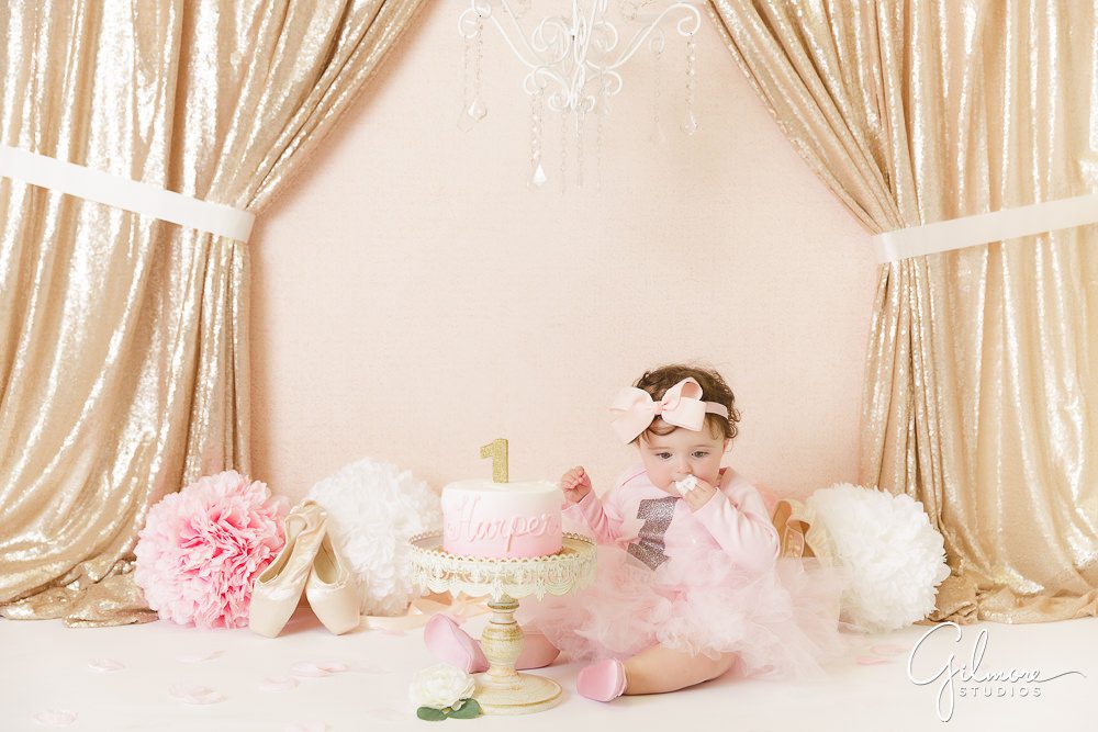 Ballerina Cake Smash Session, baby girl, portrait photography, studio shoot, outfit, skirt, tutu, childrens photographer, one year old, first birthday, 1st bday