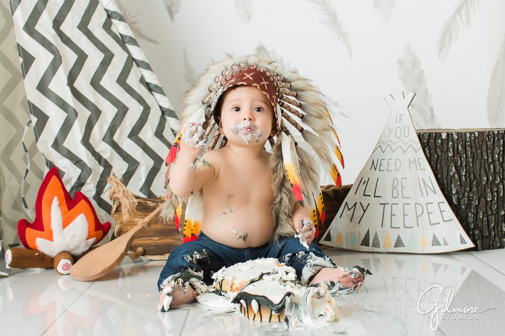 Little Indian Cake Smash, headdress, baby, 1st birthday, props, headdress, family portrait session, teepee