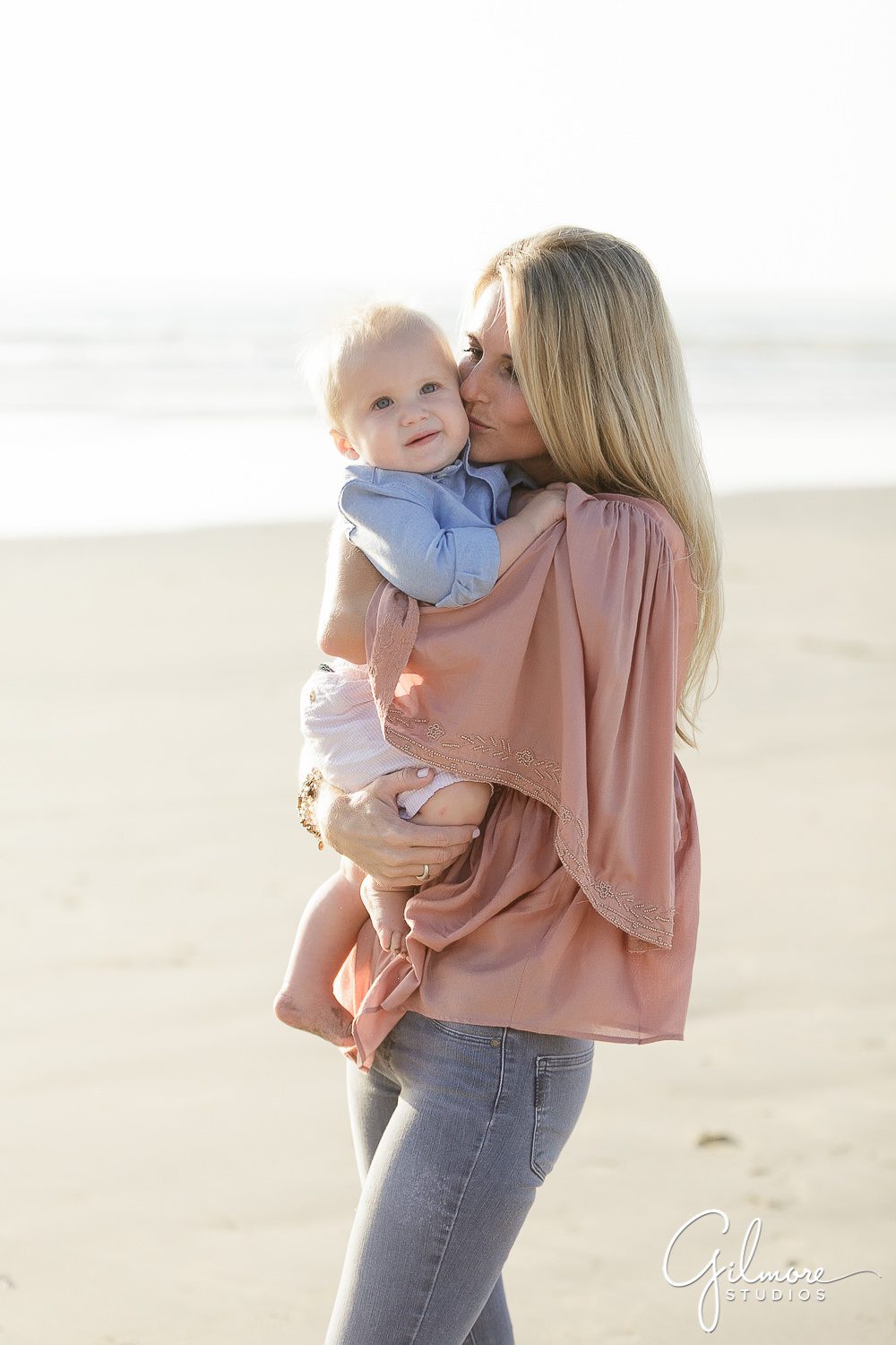 mommy and me, Newport Beach Family Vacation, children's photographer, Newport Beach Pier