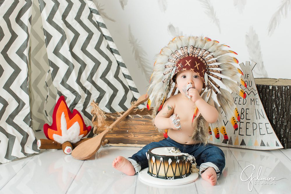 Little Indian Cake Smash, props, headdress, baby, first birthday, teepee