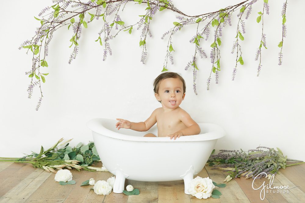 bath, Fairy Cake Smash Session, 1st birthday, simple, floral, white, tuscany, one year old, birthday, set design, background, prop, girl, dress