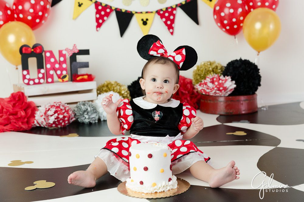 Minnie Mouse smash cake, outfit, cake topper, pictures, Photographer, First Birthday, 1st birthday party theme, Gilmore Studios, Orange County, CA