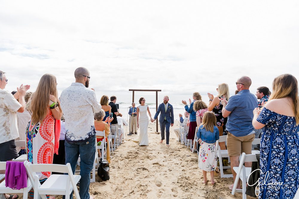 married on the beach in Newport, beach ceremony, Orange County, sand, ocean, photography, beaches, venue, OC, crystal cove cottages