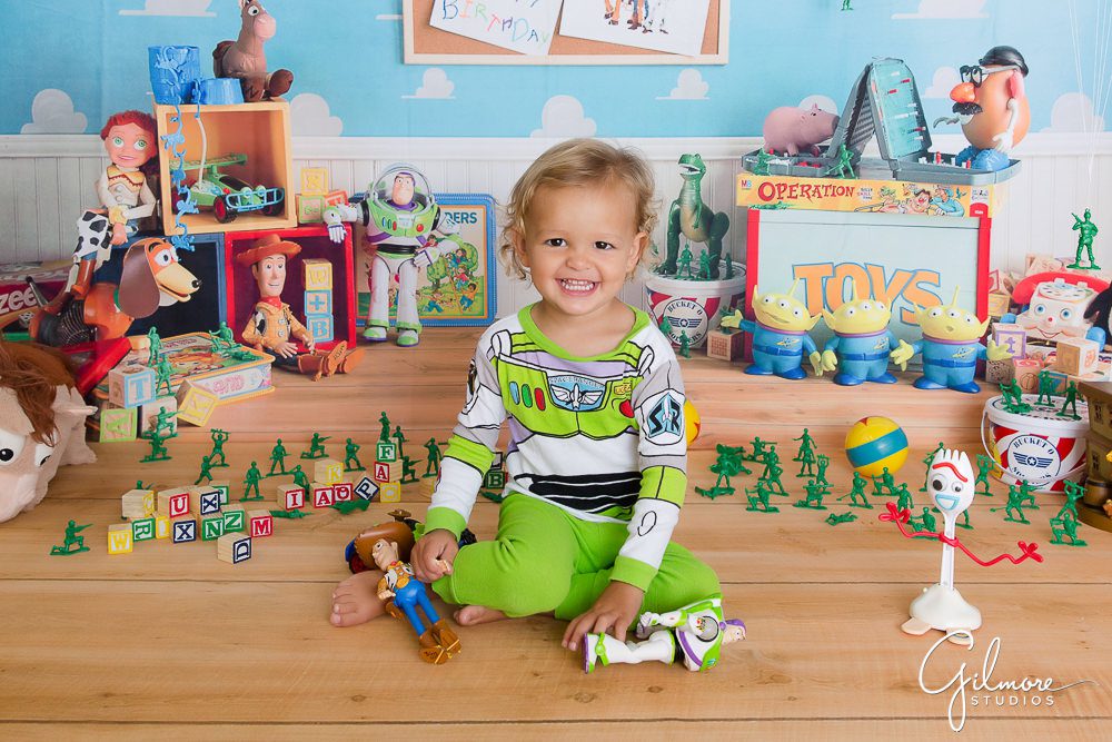 Toy Story Mini Sessions, buzz lightyear PJs, party, background, themed session, Woody
