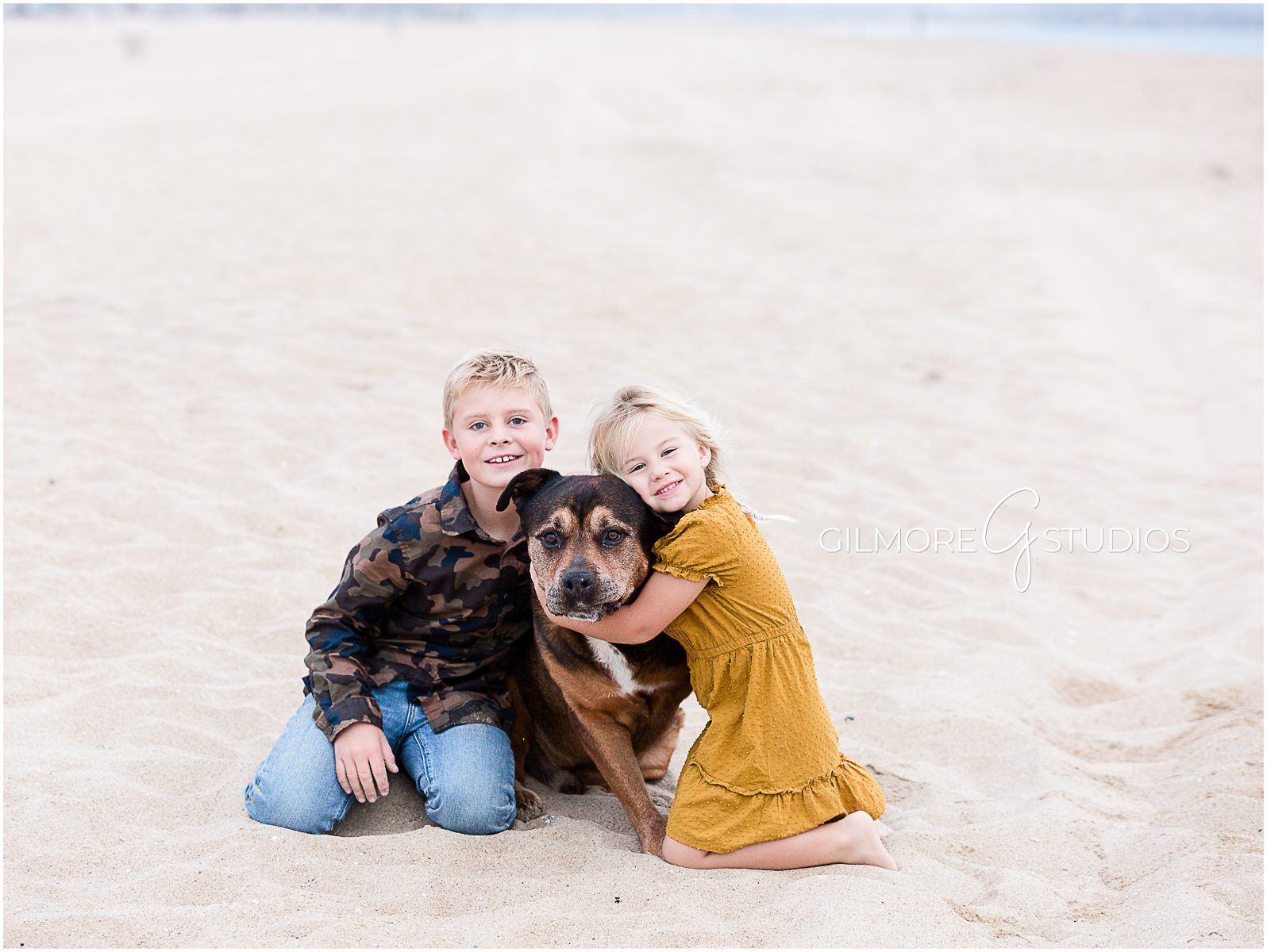 orange county family photographers, Family Photos at the Beach, family dog, kids portrait, brother, sister, family photo
