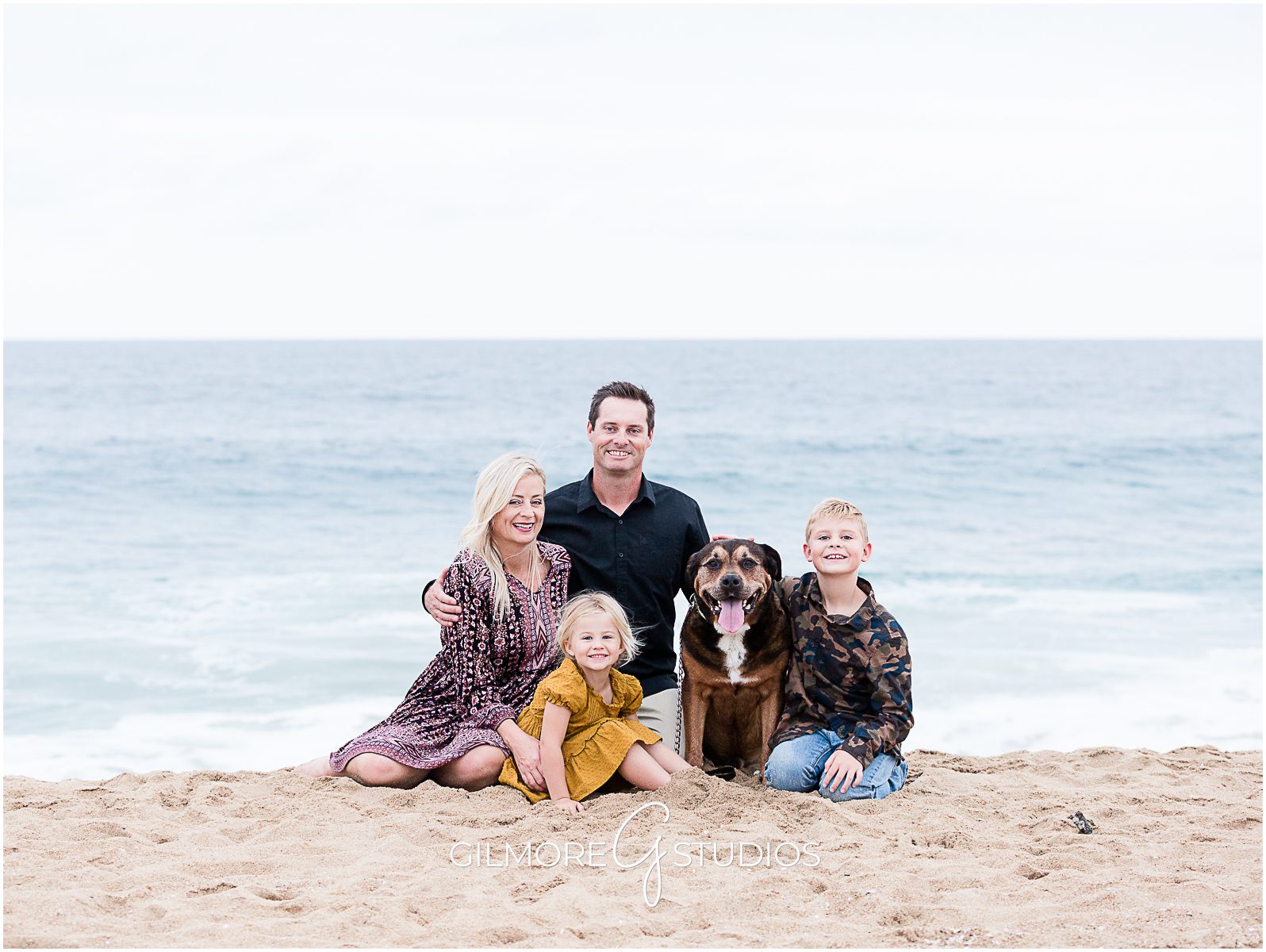 orange county family photographers, Family Photos at the Beach, kids portrait, brother, sister, family photo