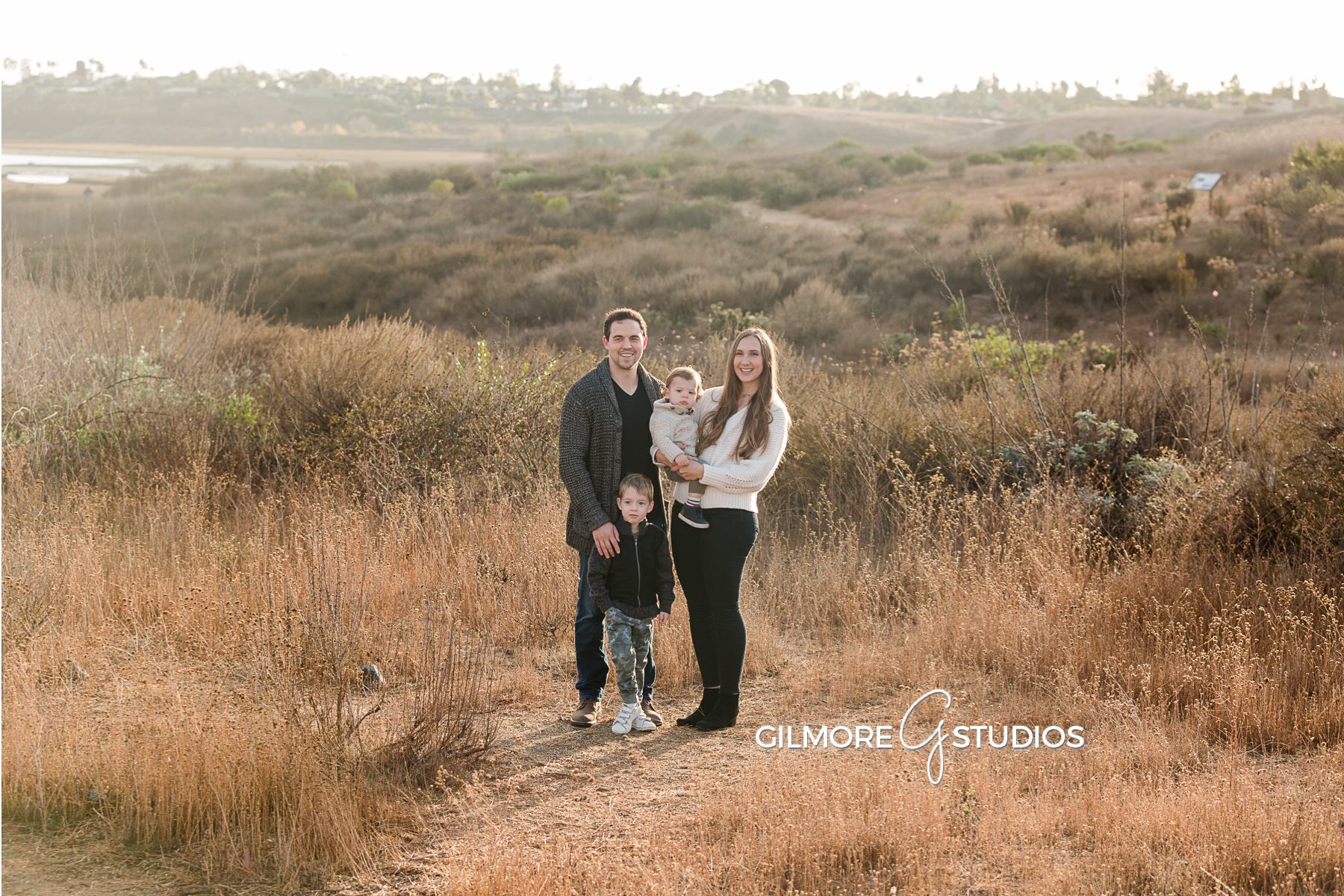 Family Mini Sessions in Newport Beach, Back Bay portrait photographer, children, families, outdoor locations, winter, fall, orange county, ca