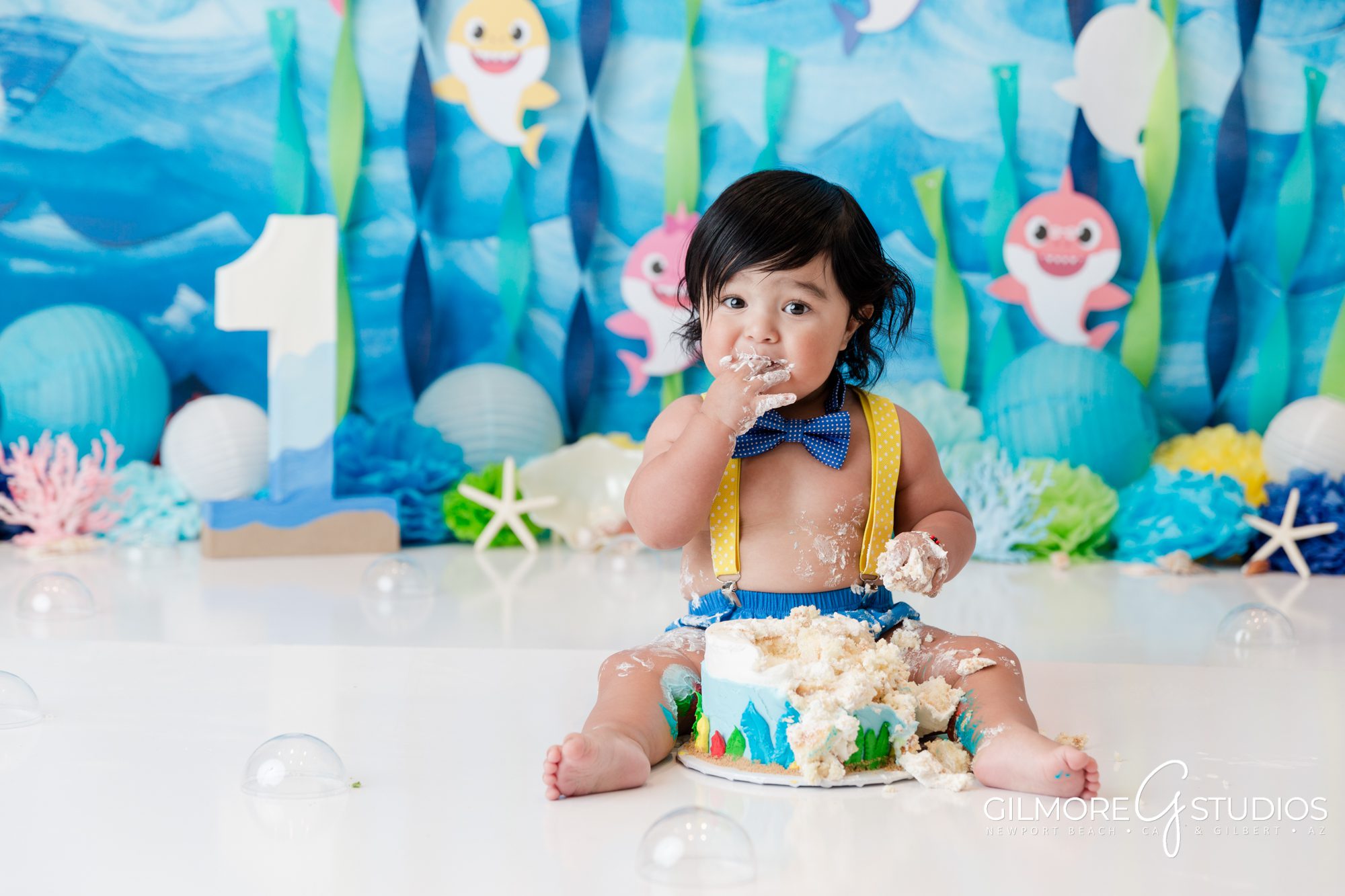 Baby Shark Cake Smash Theme, birthday cake, custom cakes, set design, boy's birthday party, gilmore studios, gilbert AZ children's portrait studio