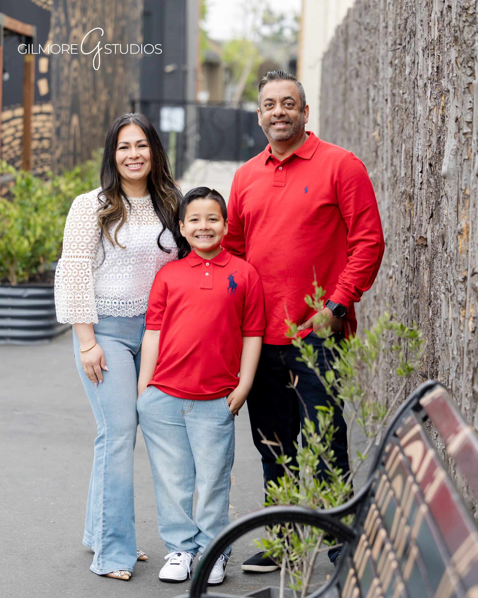 Urban Family Love - Costa Mesa - Professional Photography