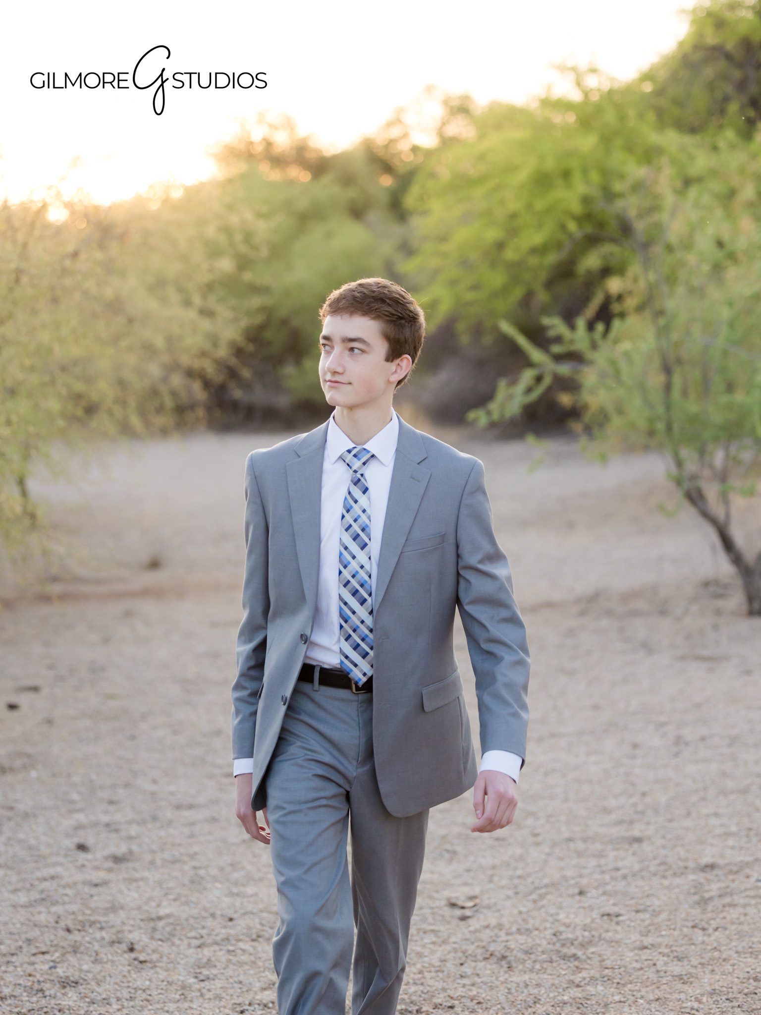 Editorial-Style Senior Portrait – Scottsdale AZ – Outdoor Shoot