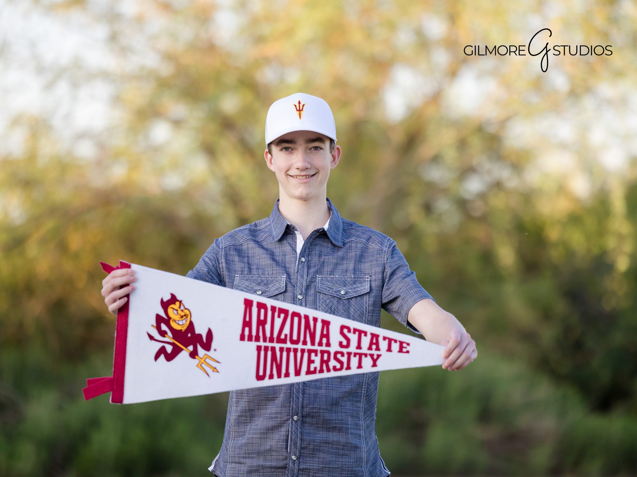 Modern Senior Portrait – Scottsdale Location – Desert Vibe