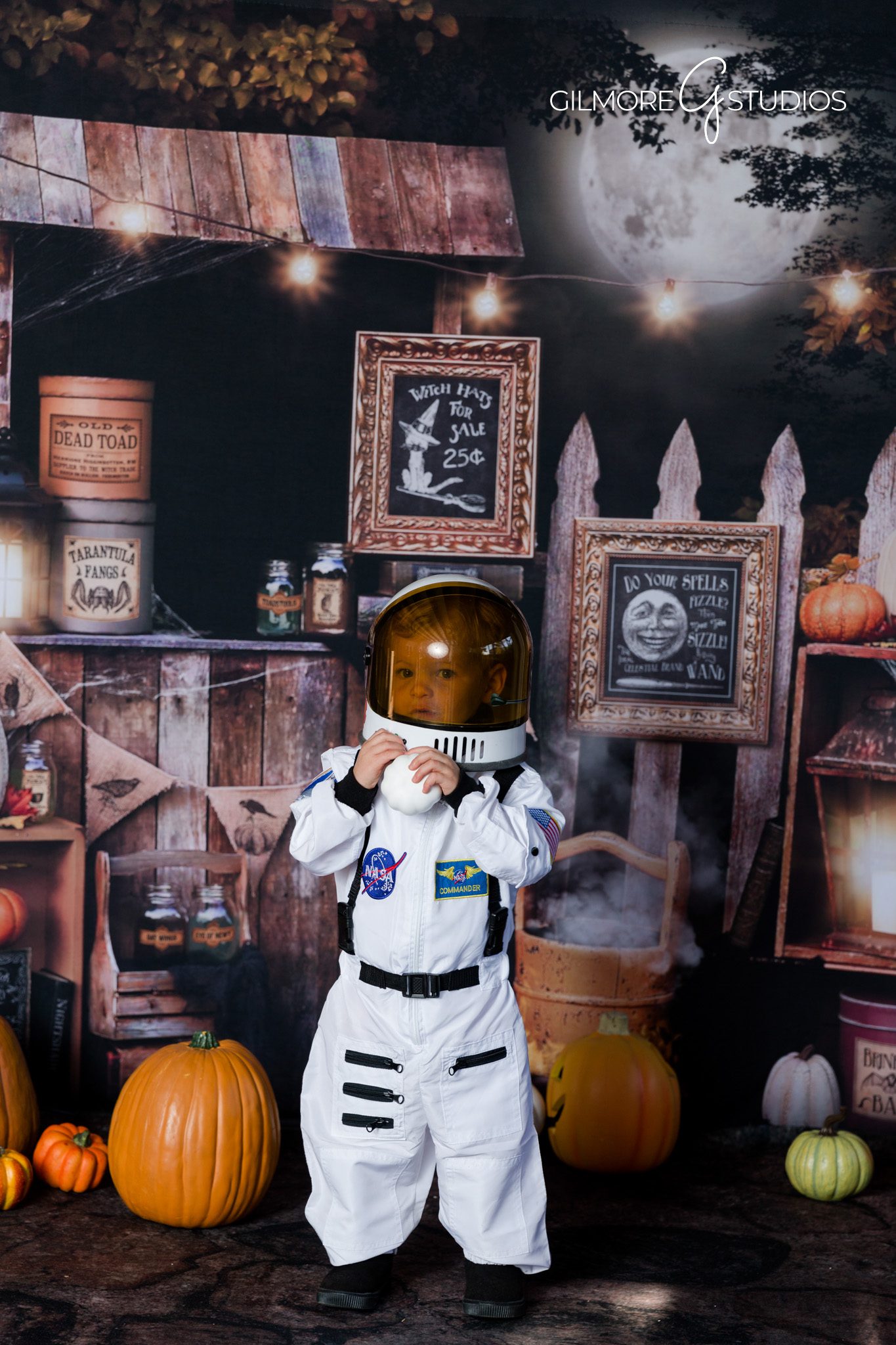 Kids Halloween setup – creative spooky portrait – cauldron props