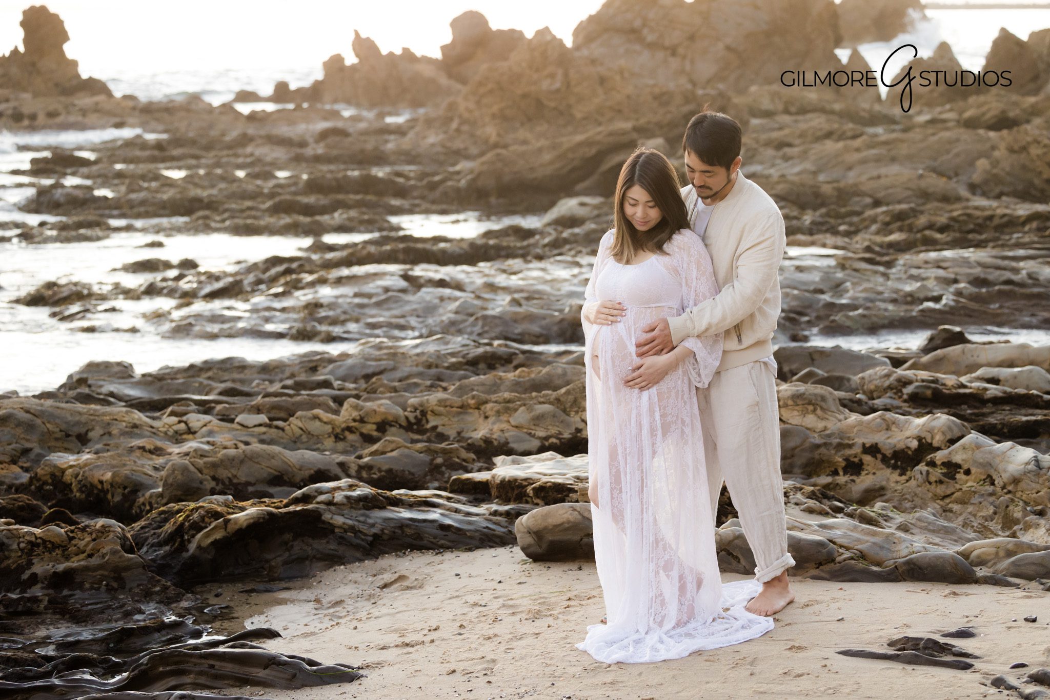 Maternity - Little Corona del Mar - Coastal Cliff Backdrop