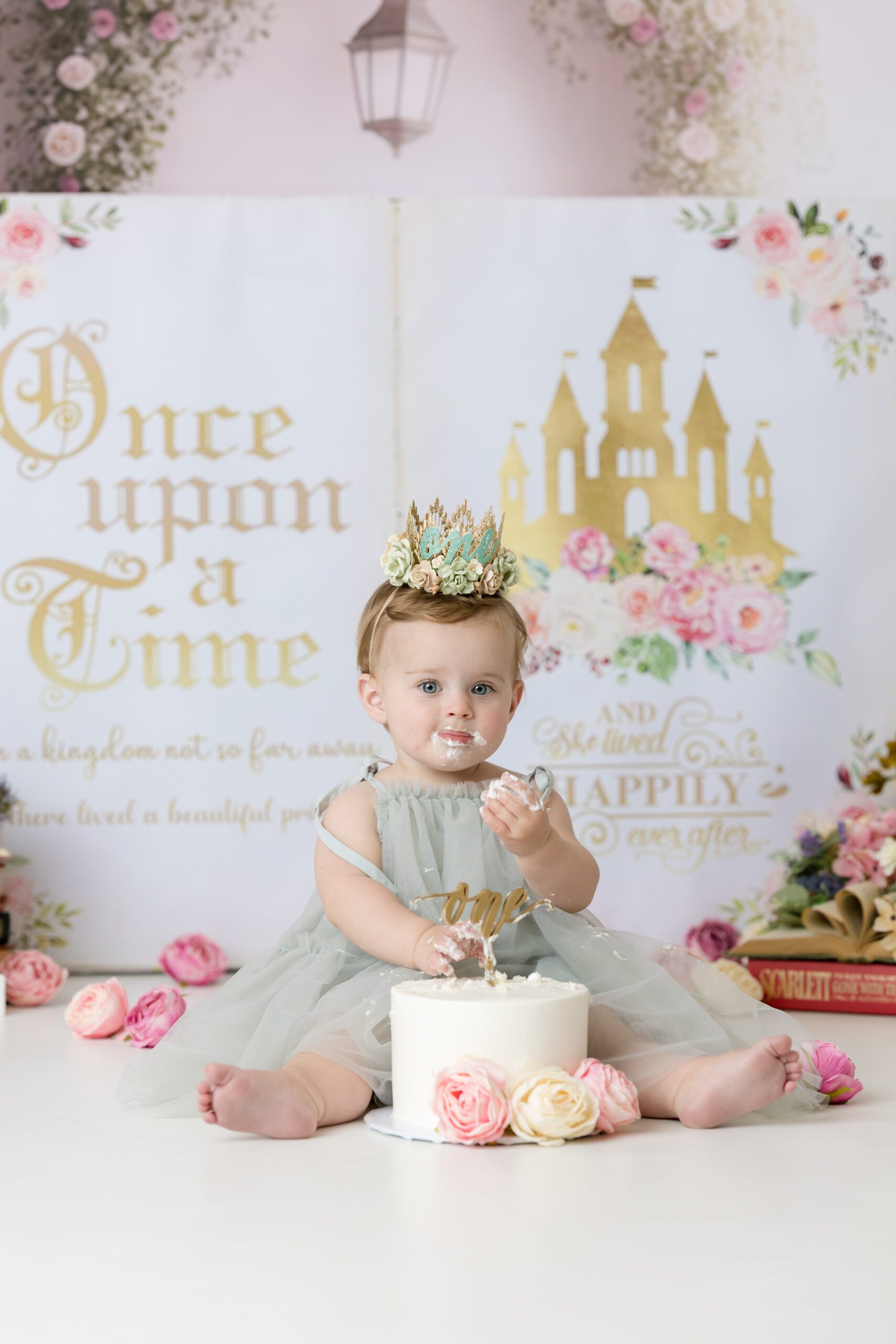 Storybook-Birthday-Theme-Sitting-Smash