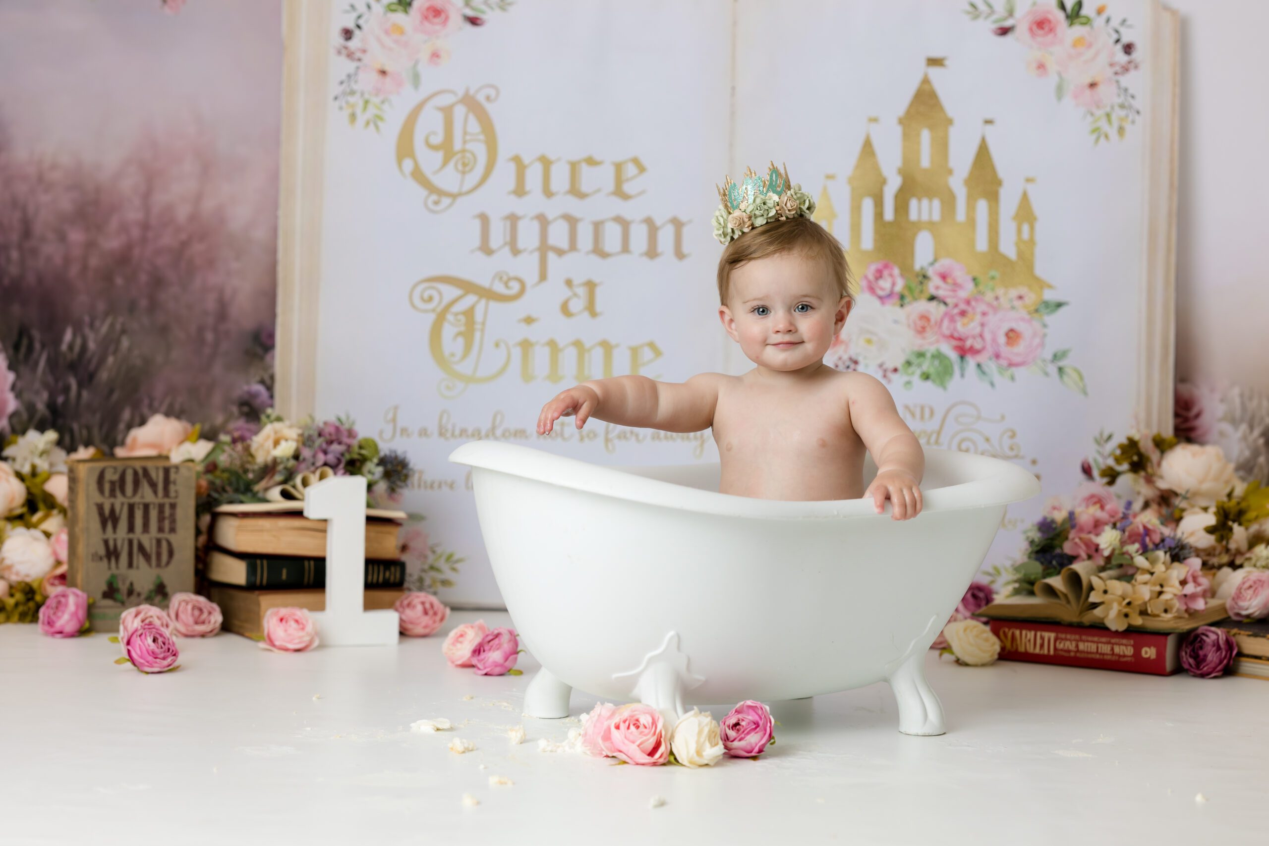 Neutral-Cake-Smash-Studio-Session-Baby