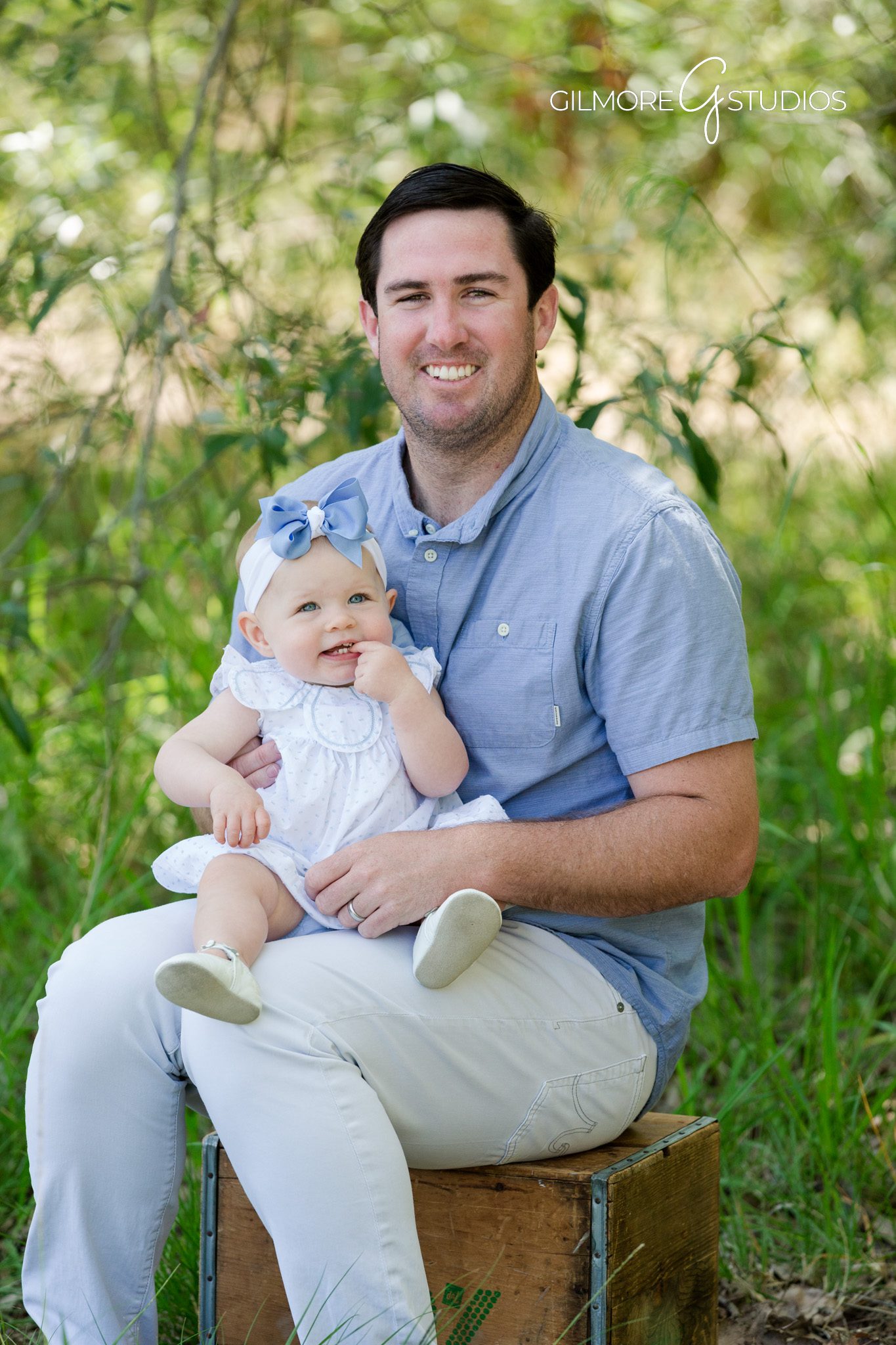 Natural-Grass-Photos-Mace-Family-Session