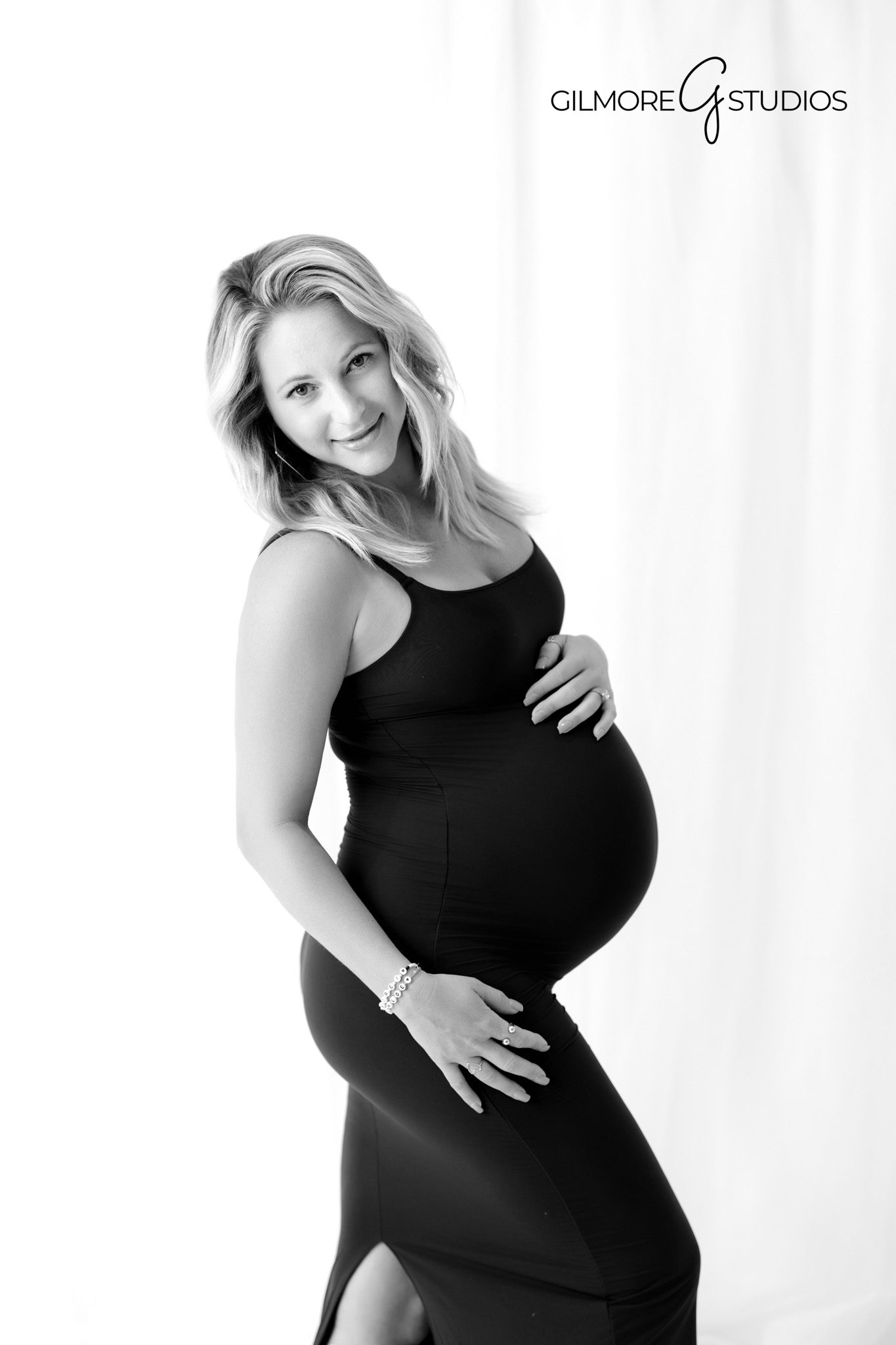 Beautiful-Maternity-Photography-Corona-del-Mar