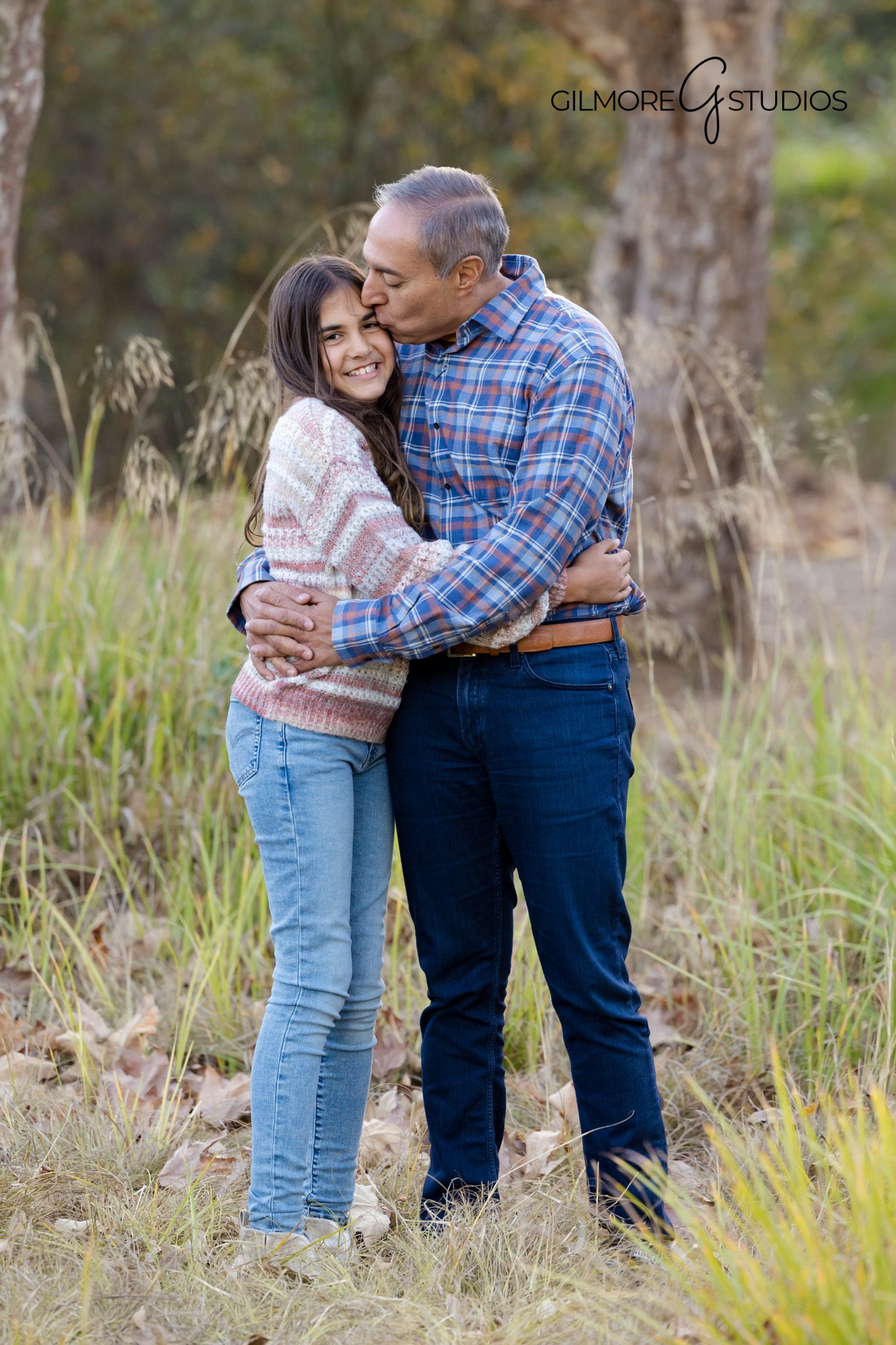 Canyon-Park-Family-Session-with-Pets-Mom-and-Dad