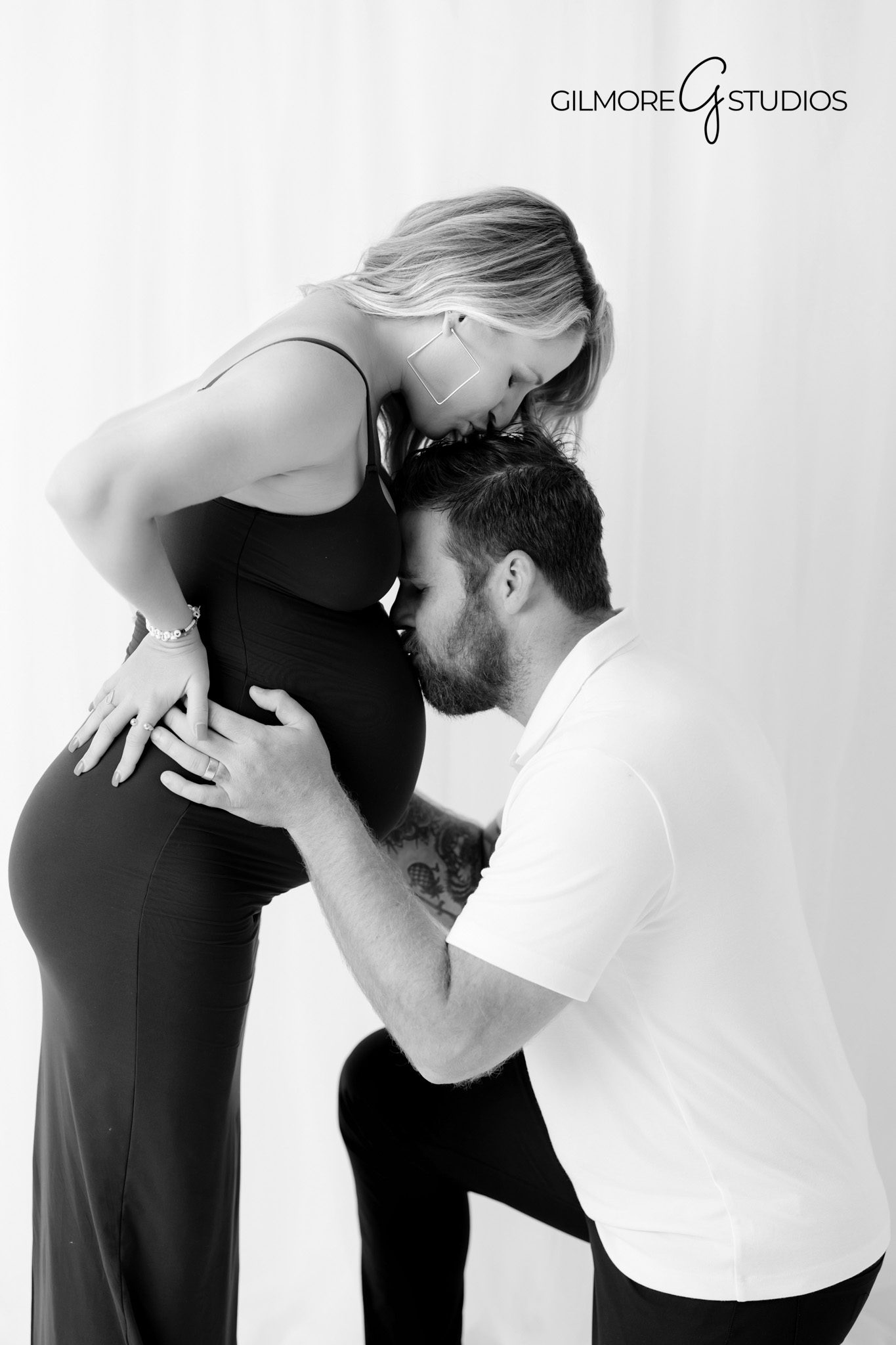 Expecting-couple-maternity-photography-Corona-del-Mar-studio-session