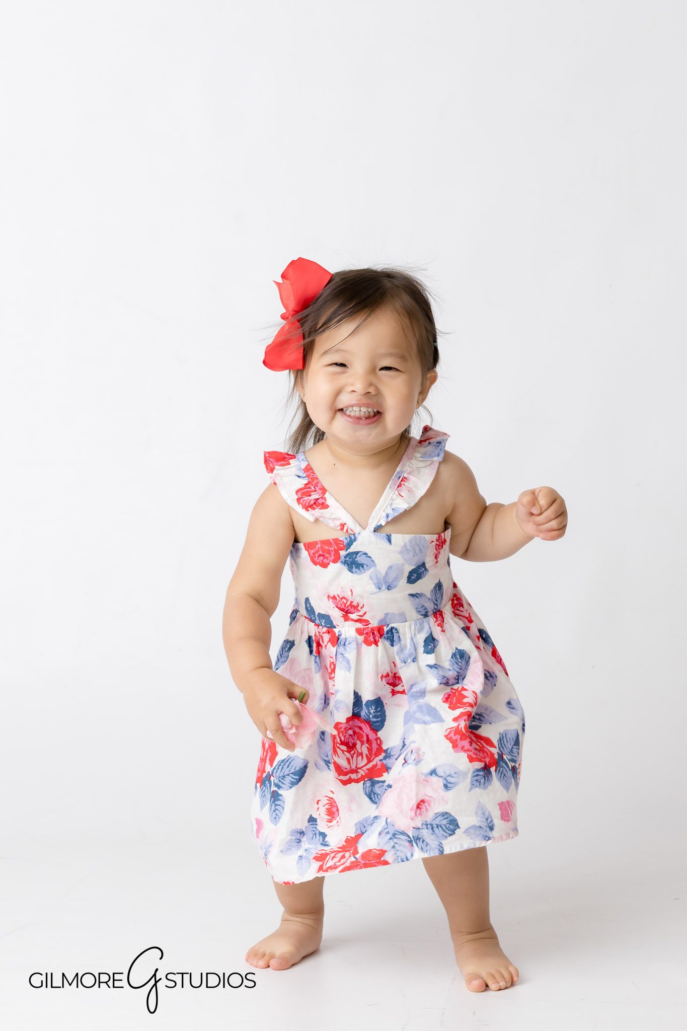 Pink barn cake smash photography Newport Beach toddler girl, Child photographer capturing 2nd birthday with farm theme