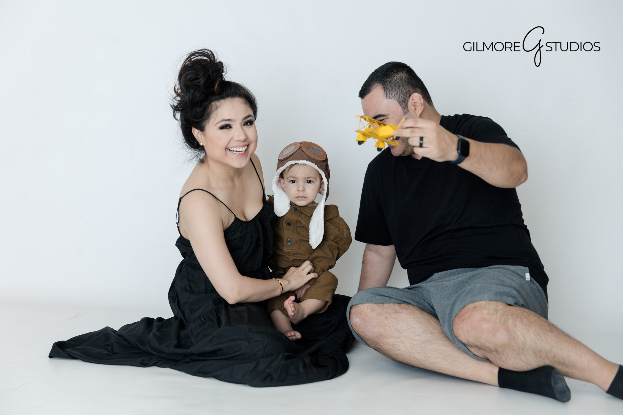 Baby boy milestone photoshoot Gilbert AZ Time Flies cake smash, Cake smash session Gilbert Arizona photographer yellow airplane theme baby boy first birthday