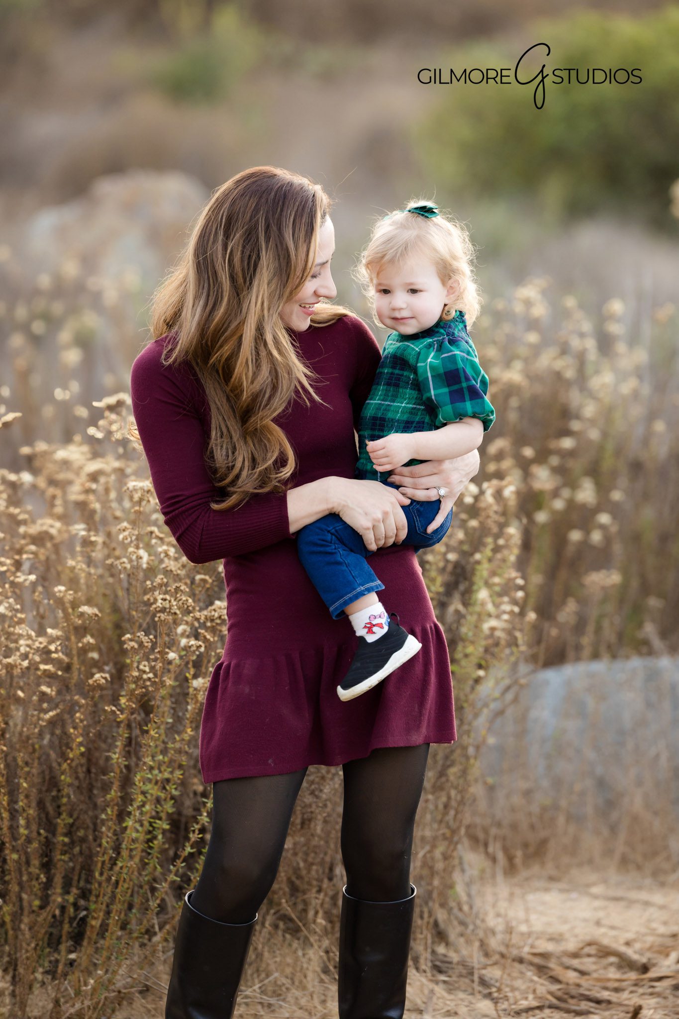 Costa Mesa Back Bay portrait photographer family, Family portrait ideas outdoor location Costa Mesa
