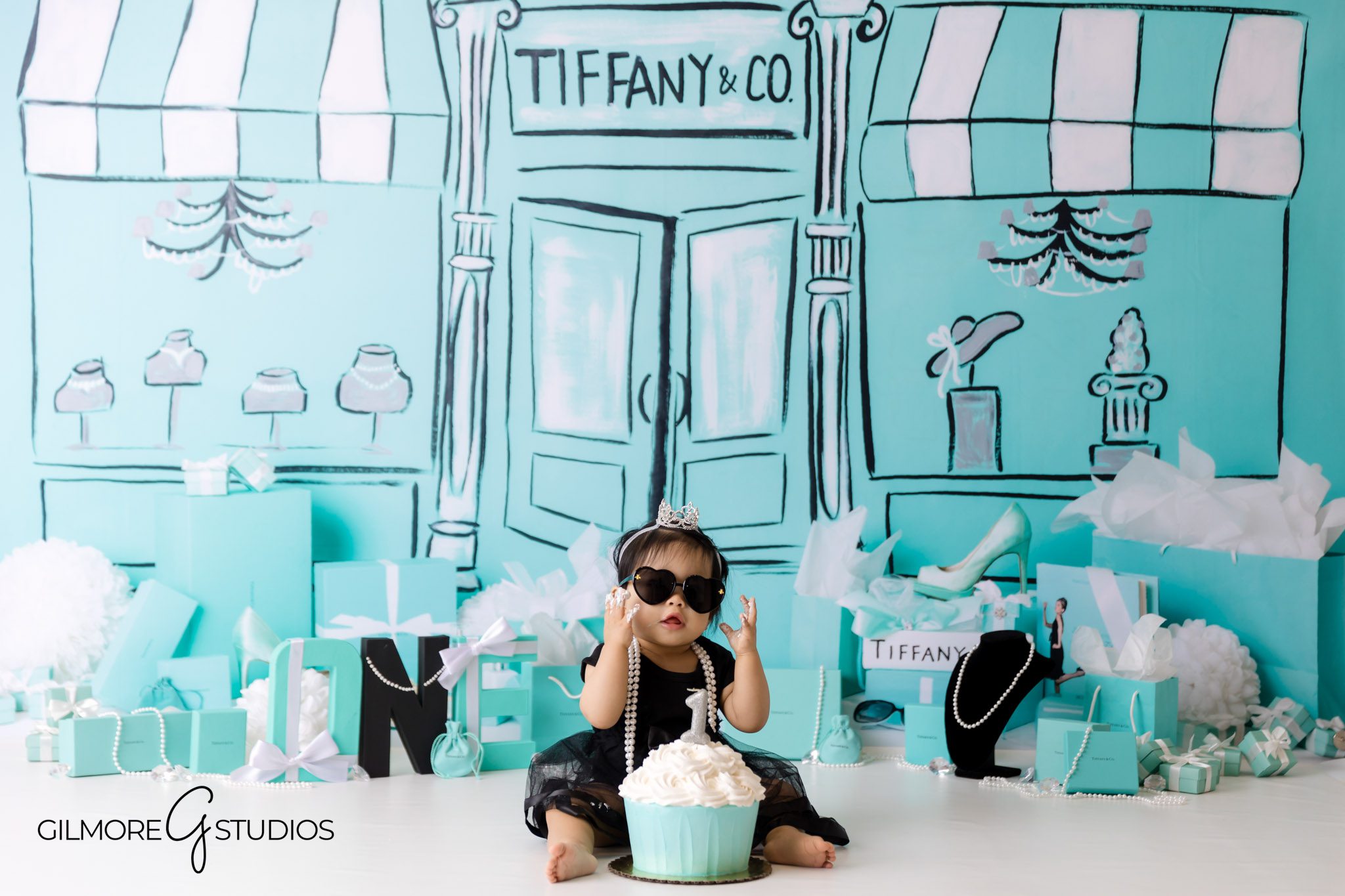 Tiffany theme 1st birthday portrait session, classic Tiffany-inspired cake smash photographer