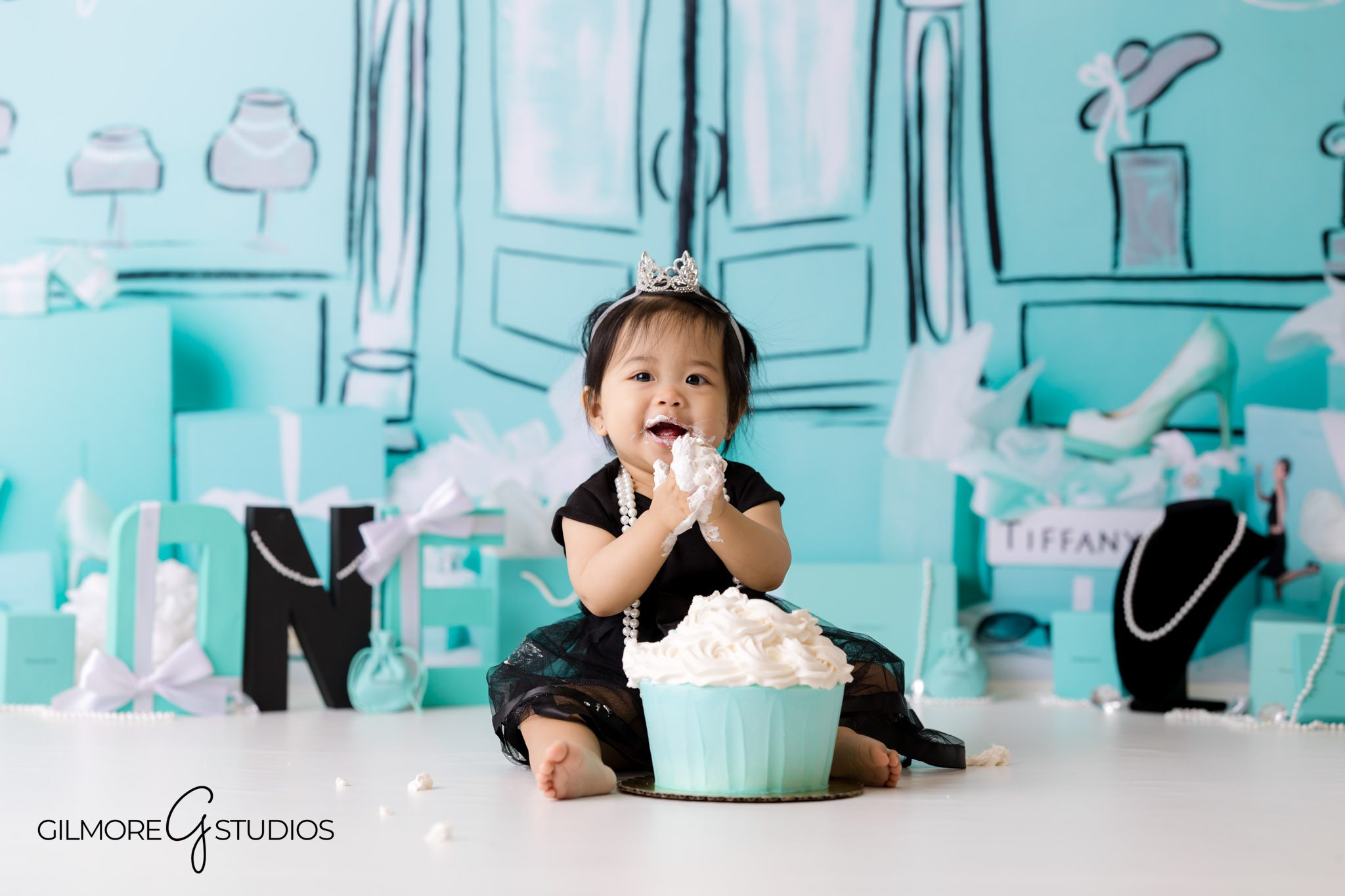baby girl first birthday portrait Tiffany theme, Mission Viejo cake smash photographer Tiffany party