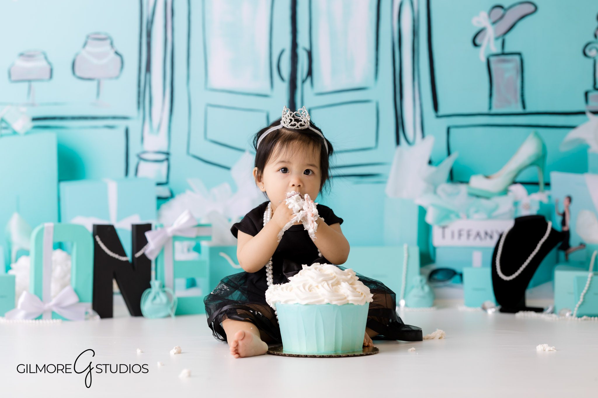 cake smash photographer for baby girl Tiffany theme, creative 1st birthday photography ideas