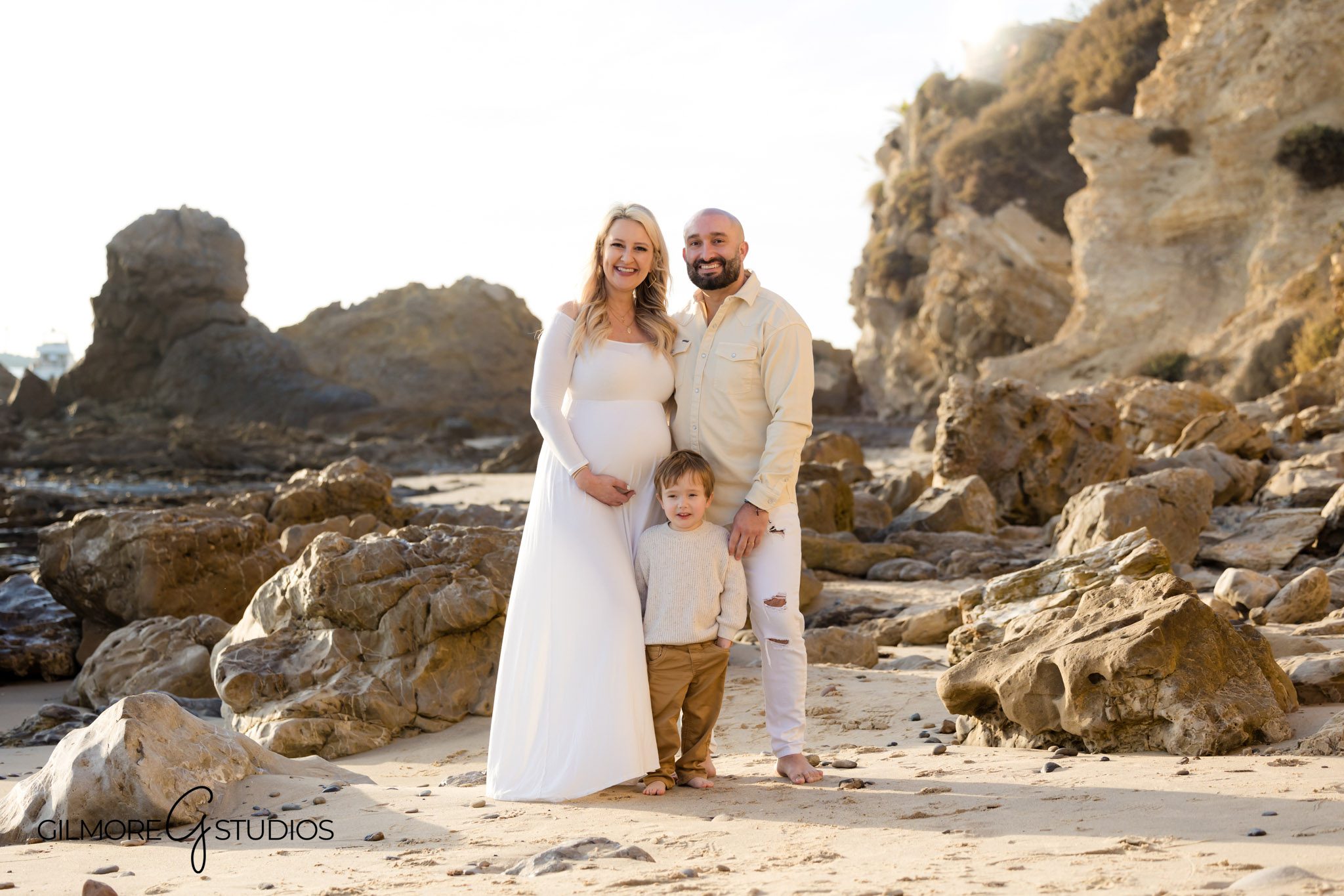 Newport Beach maternity photography in golden hour light, Soft lighting maternity portrait at Little Corona del Mar
