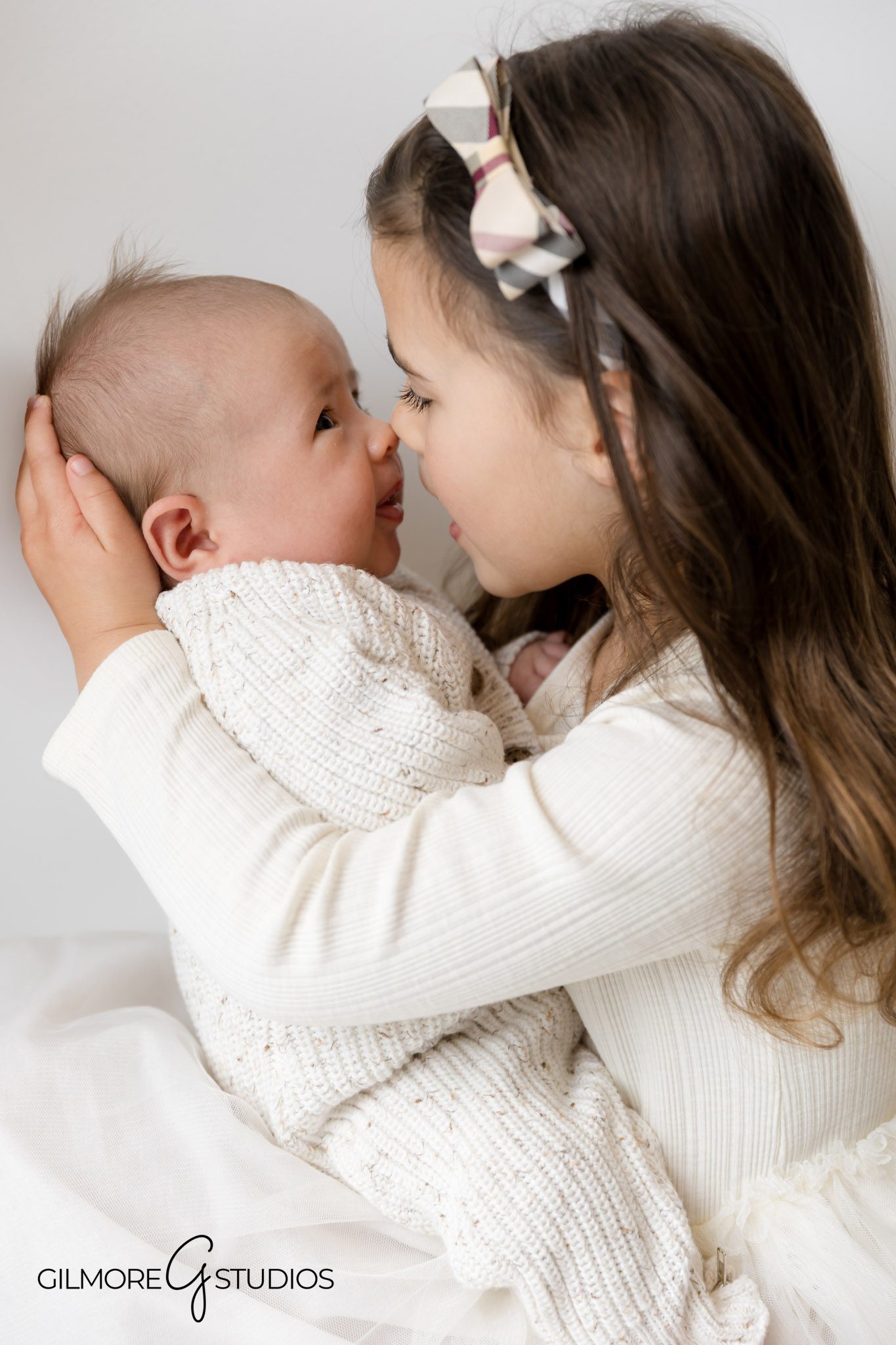 Baby milestone photographer Gilbert AZ newborn session, Studio newborn photography Gilbert AZ family portraits