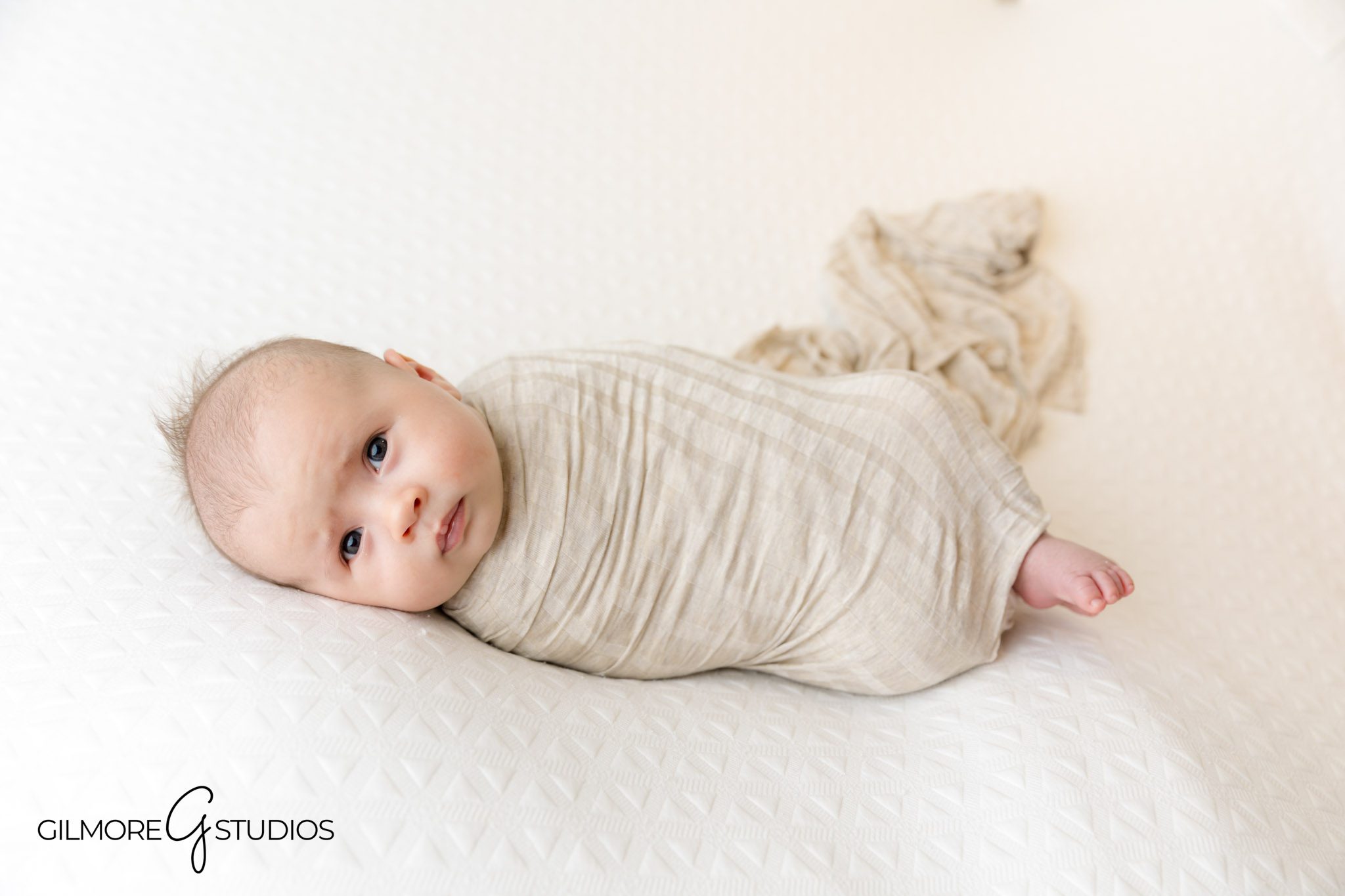 Timeless newborn baby photography session Gilbert AZ, Gilbert AZ family newborn photographer studio session