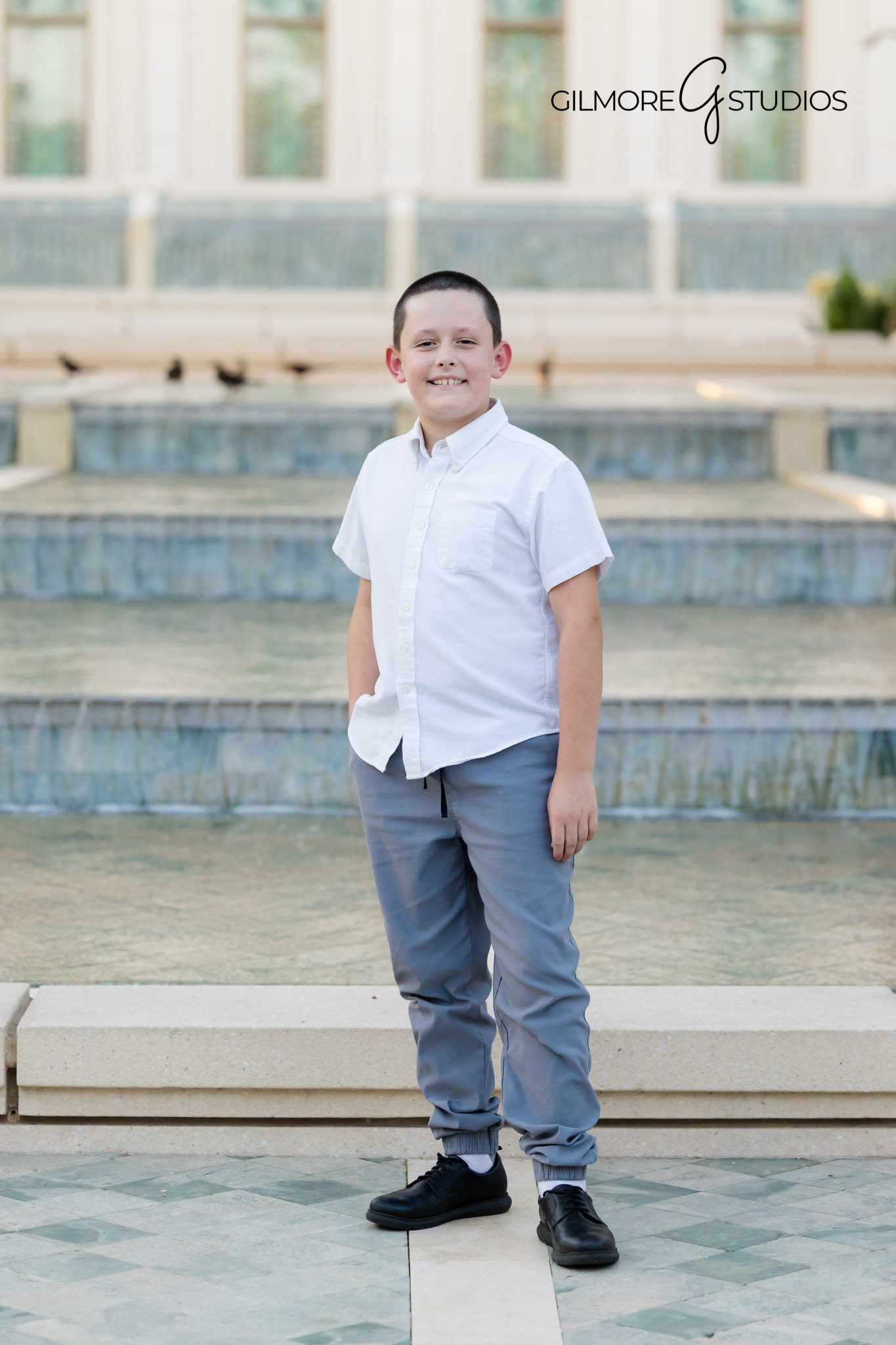 Gilbert Arizona family portraits at LDS Temple by photographer, LDS Temple family portrait photography session Gilbert Arizona