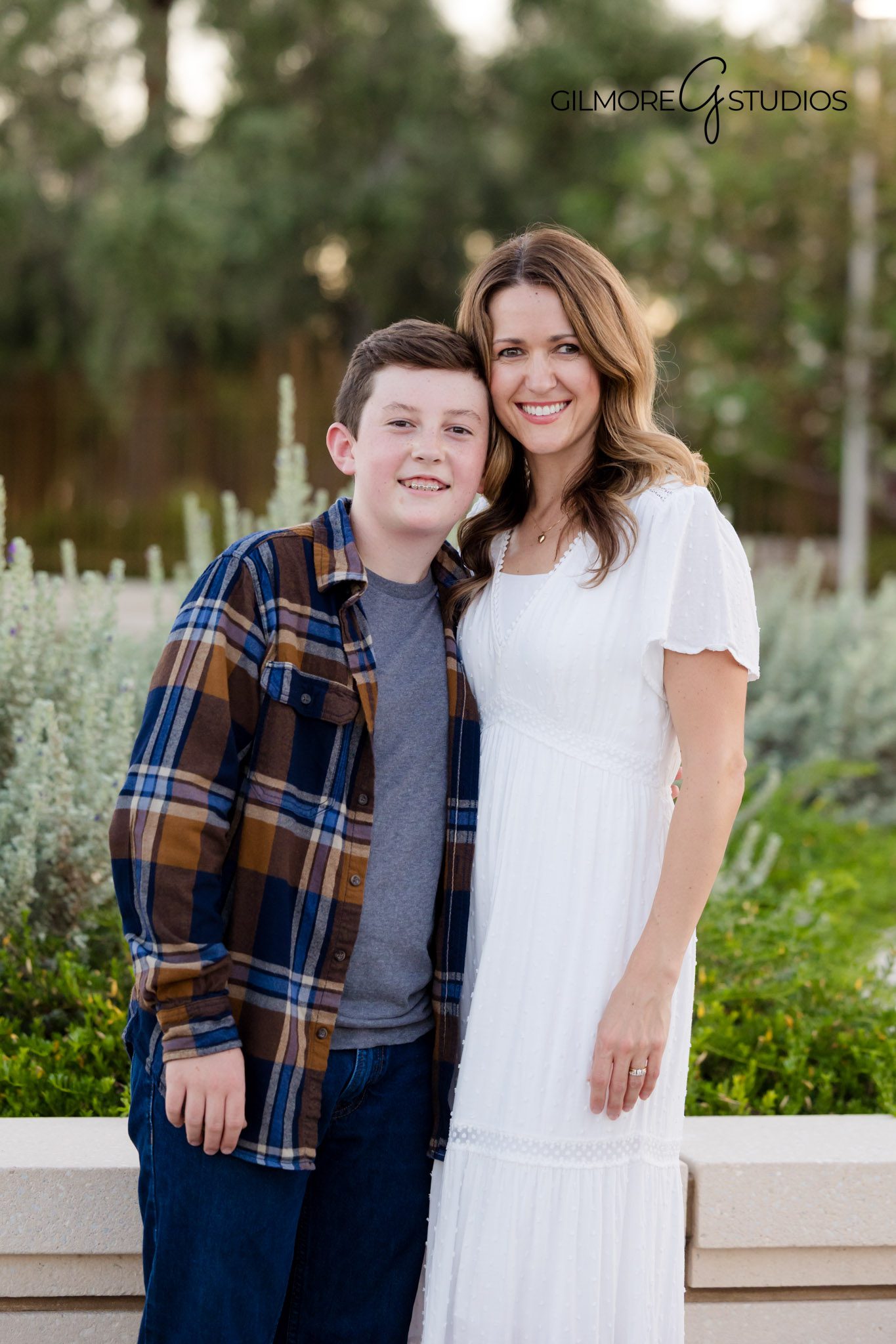 LDS Temple family portrait session outdoors with Arizona photographer, Gilbert LDS Temple portraits of family groups by photographer