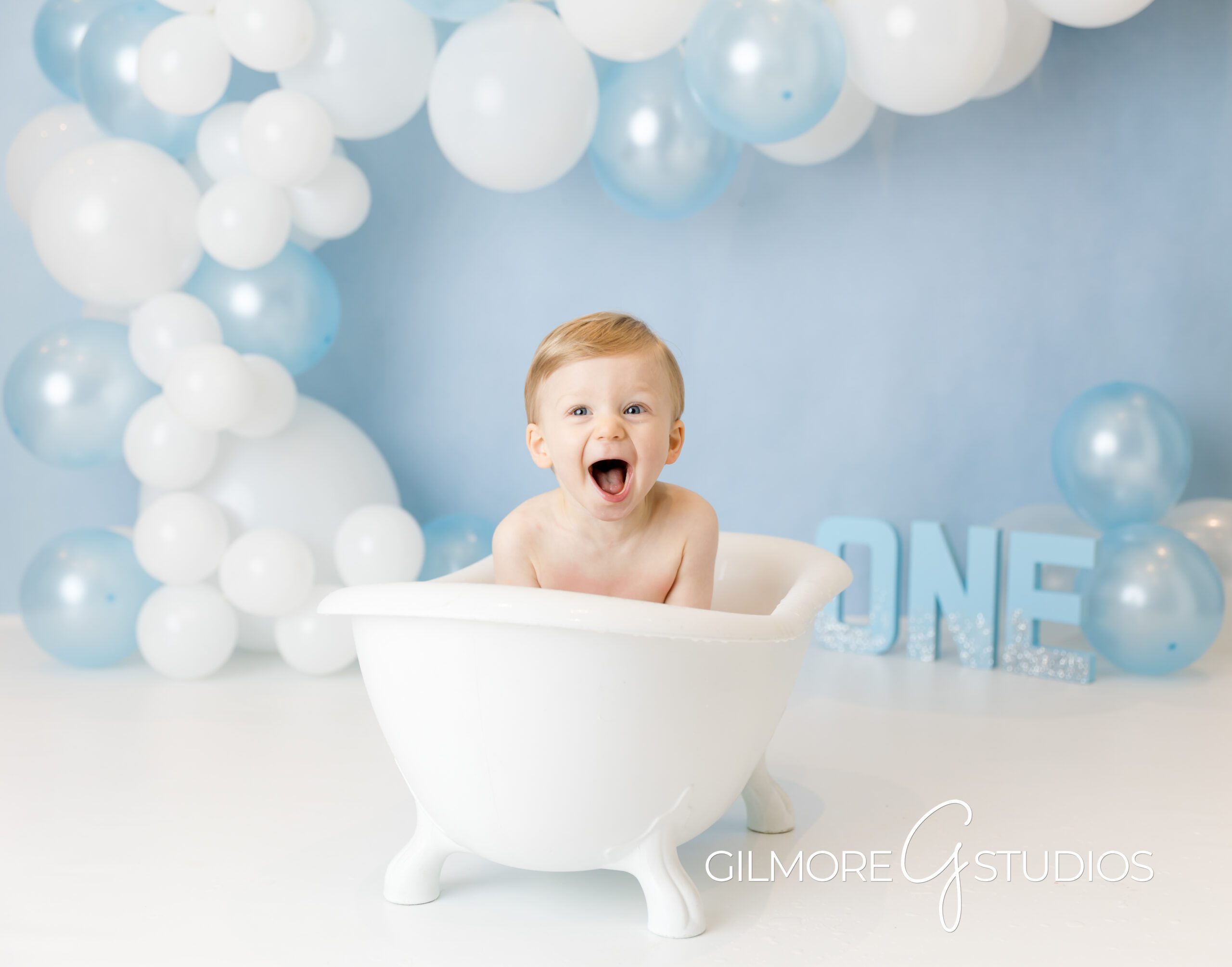 Cake smash session Gilbert Arizona photographer baby boy milestone pictures, Gilbert AZ cake smash ideas baby boy blue birthday portraits photography