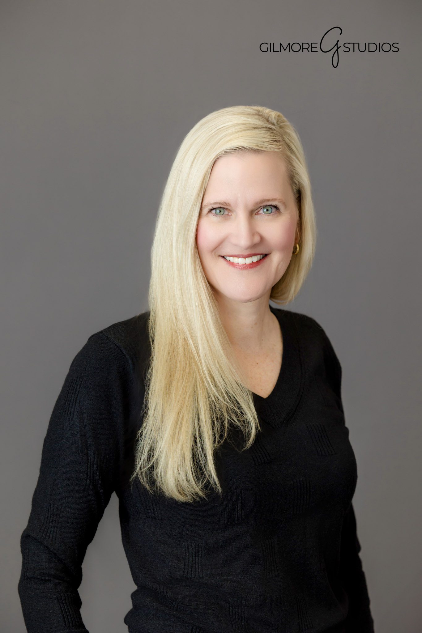 Professional branding headshot photographer Gilbert Arizona business portraits, Gilbert AZ headshot photographer lifestyle branding portraits professional session